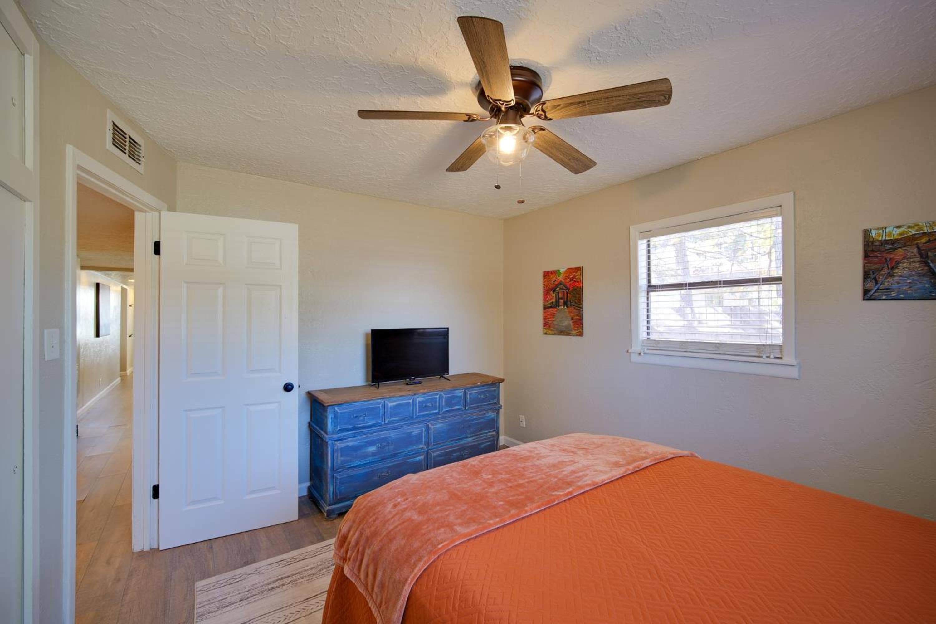 1 Mi to ENMU Portales Family Home with Yard!