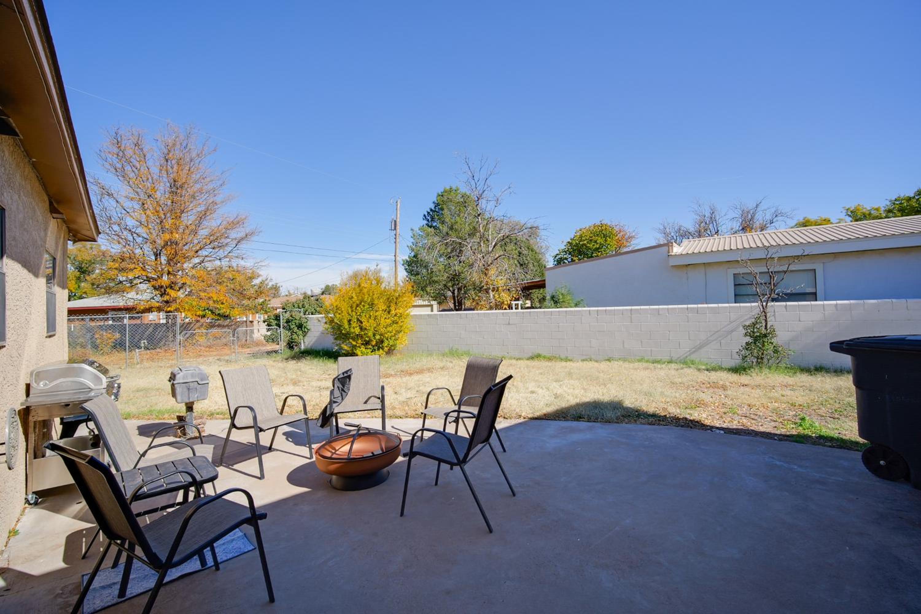 1 Mi to ENMU Portales Family Home with Yard!