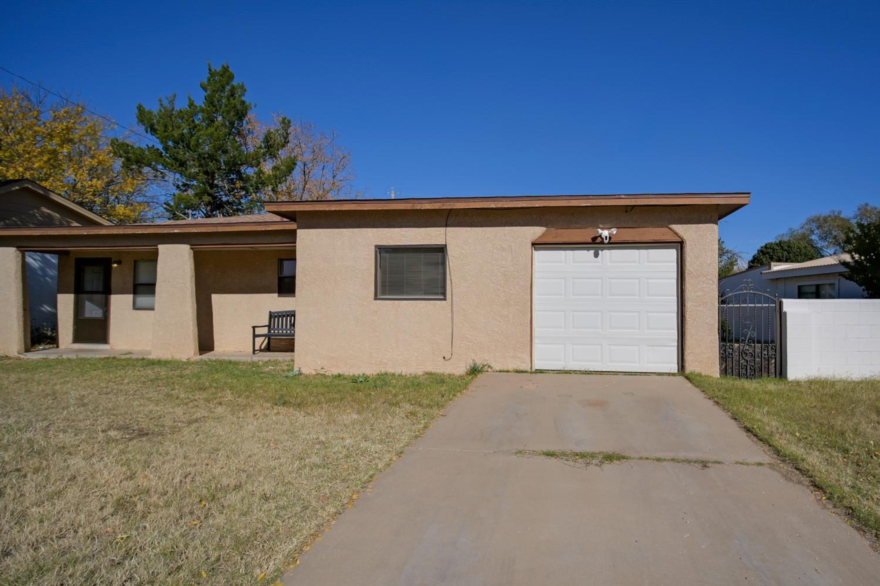 1 Mi to ENMU Portales Family Home with Yard!