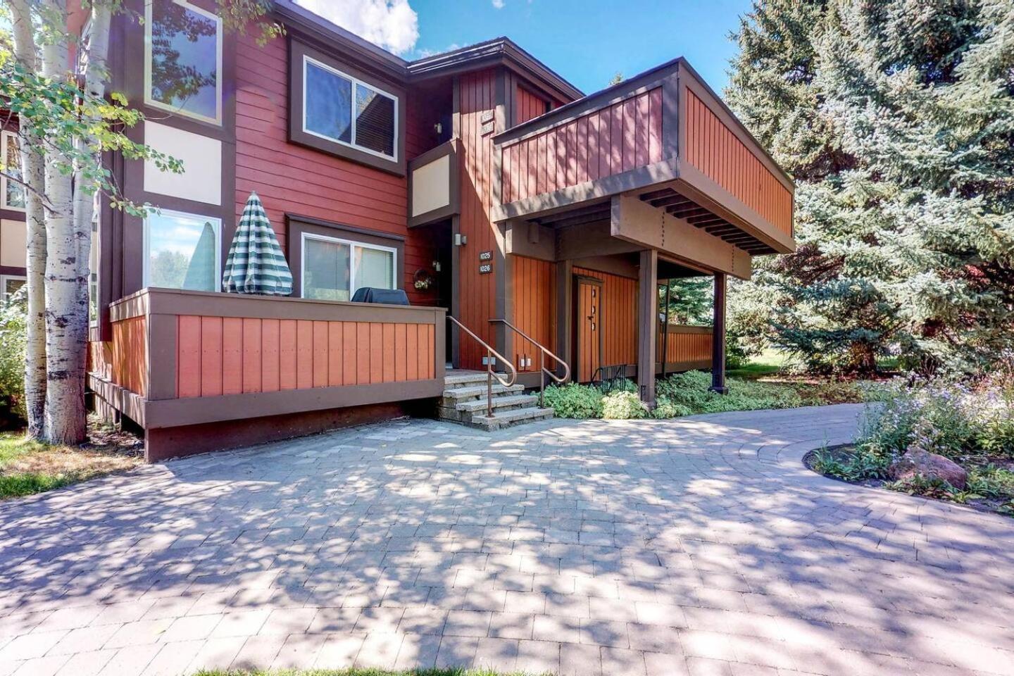 Atelier Allure - 2BD Mountain View + FREE Resort Amenities