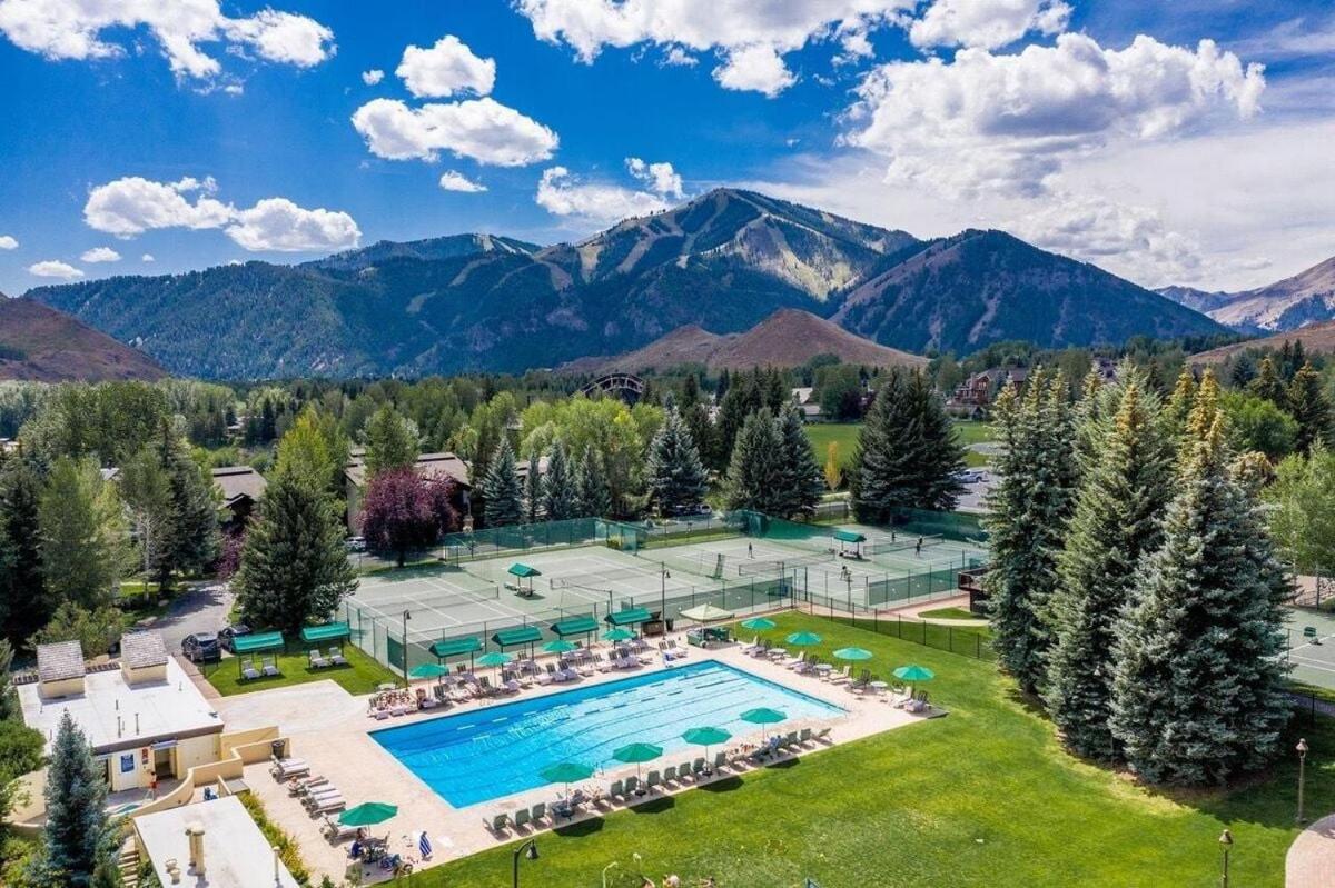 Atelier Allure - 2BD Mountain View + FREE Resort Amenities