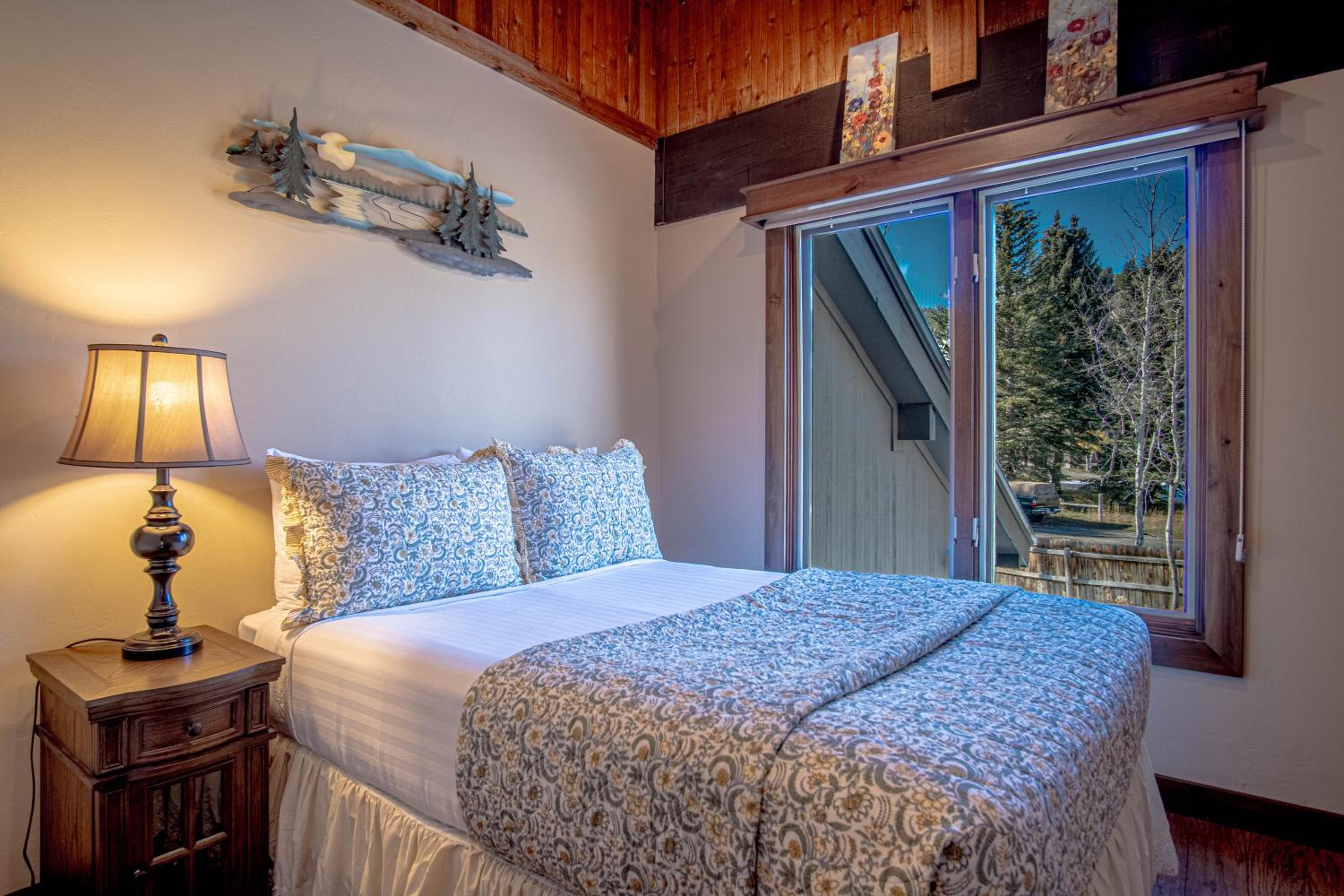 Chocolate Gulch Cabin - North of Ketchum