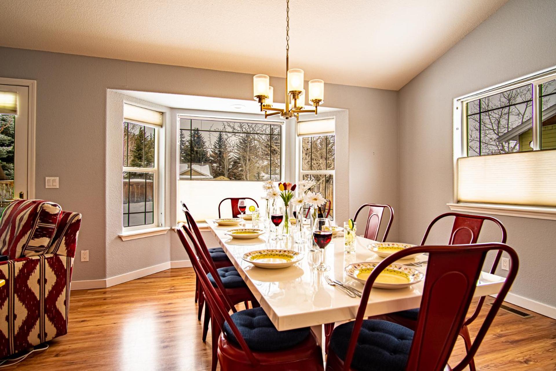 In the Heart of Hailey; PRIVATE PET-FRIENDLY 3 bedroom home with garage