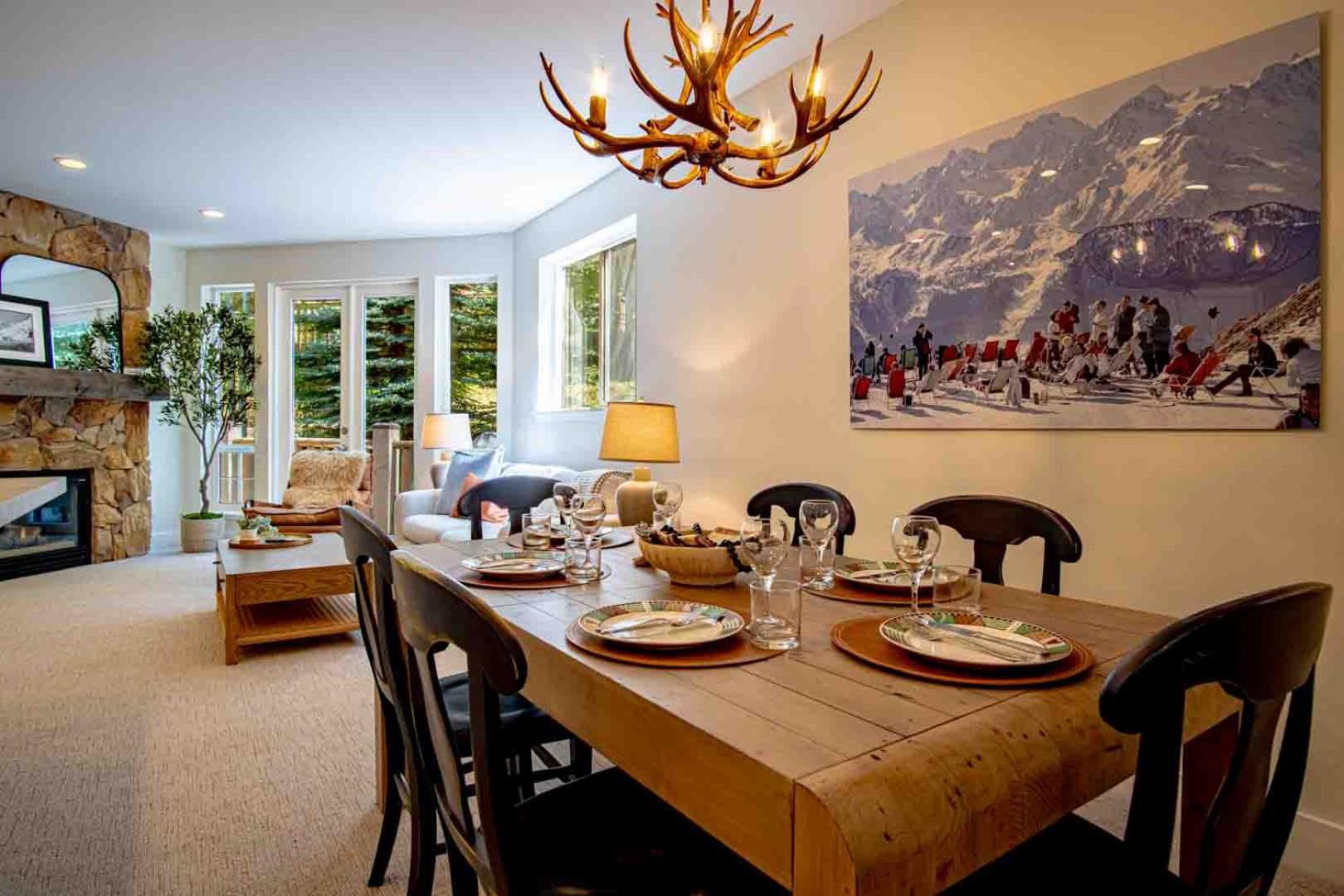 Snow Star Serenade - Hot Tub + Gym + Walk to downtown & ski lifts!