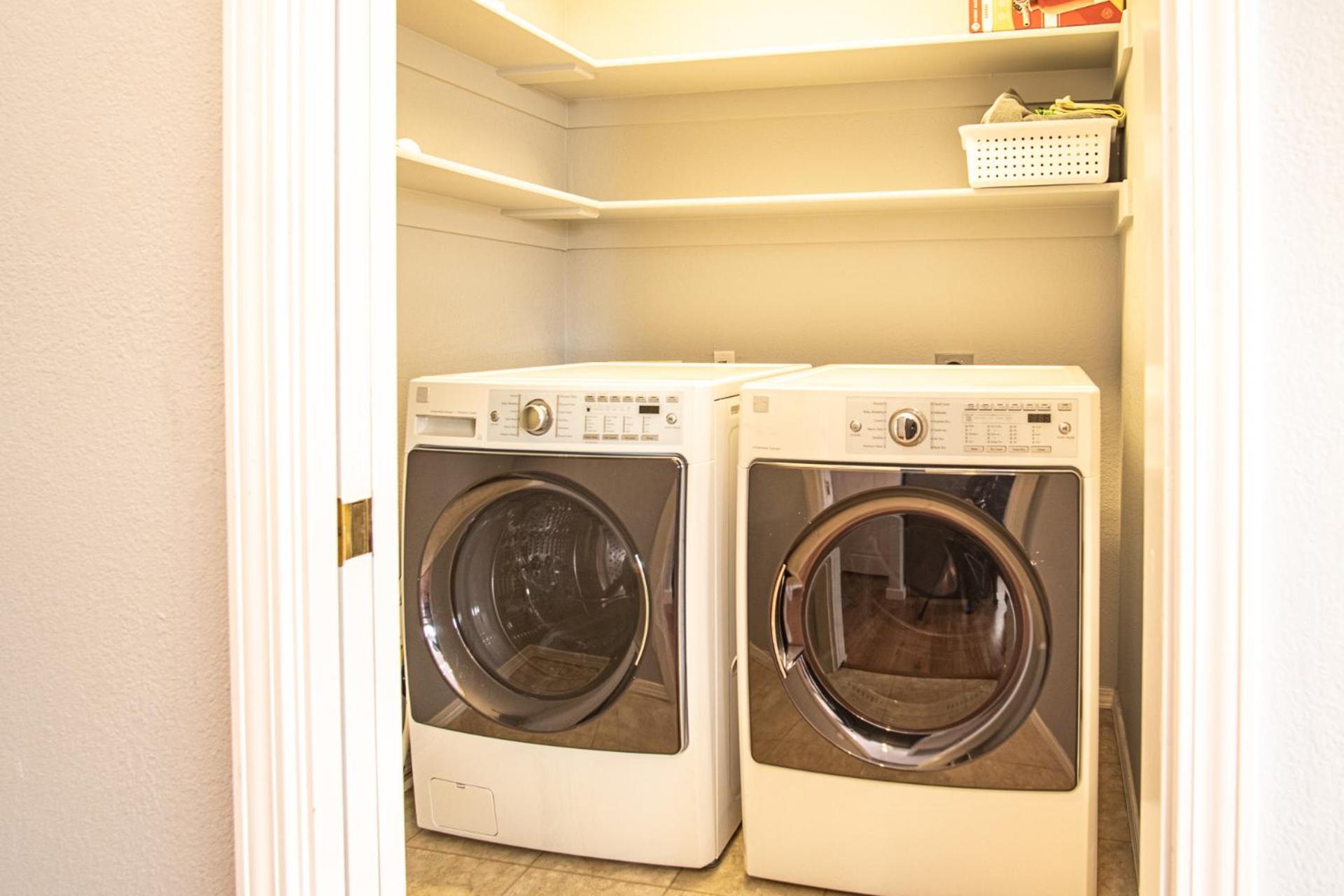 In the Heart of Hailey; PRIVATE PET-FRIENDLY 3 bedroom home with garage