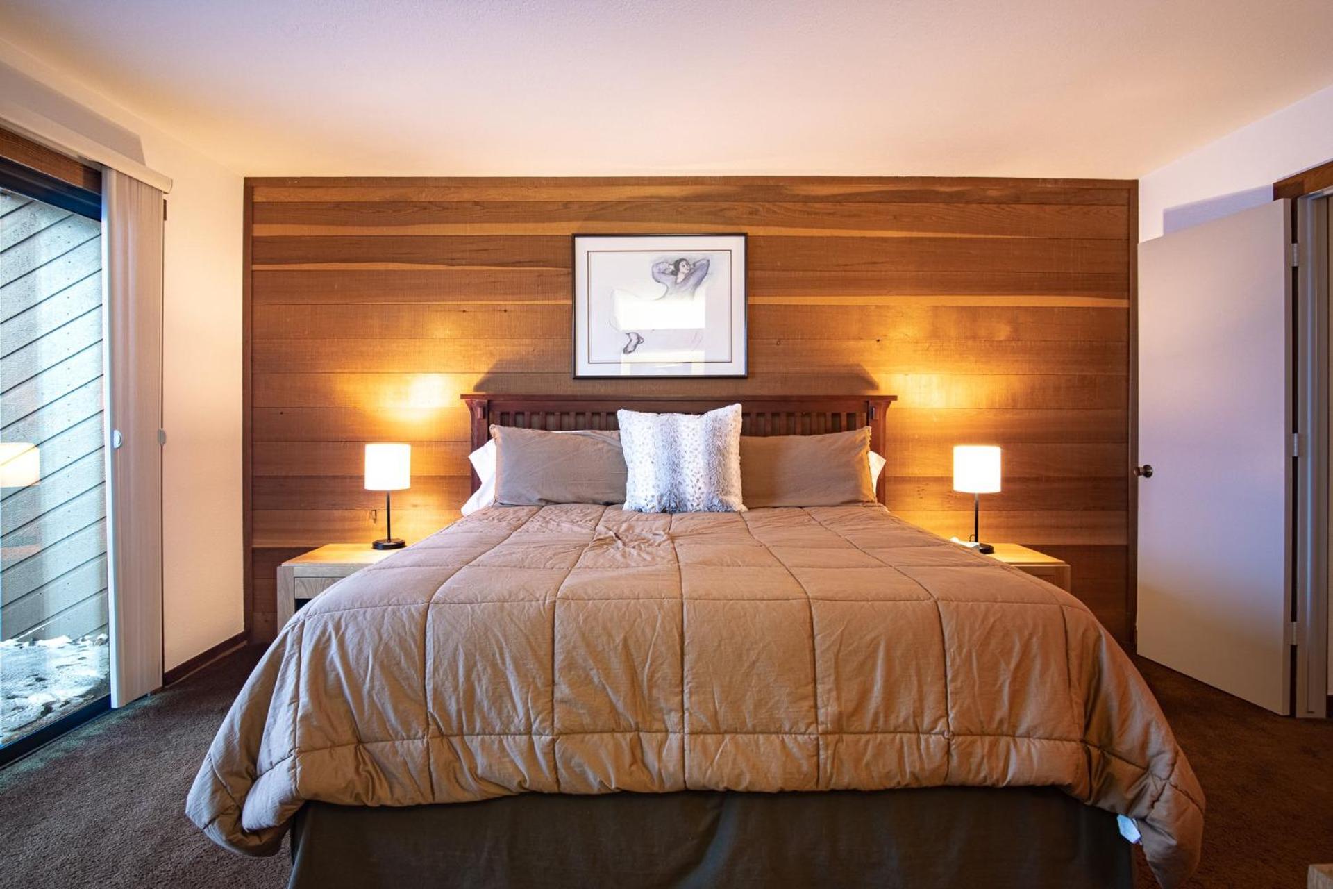 Snow Creek 1553 - Ski-in/Ski-out + Pool & Hot Tub