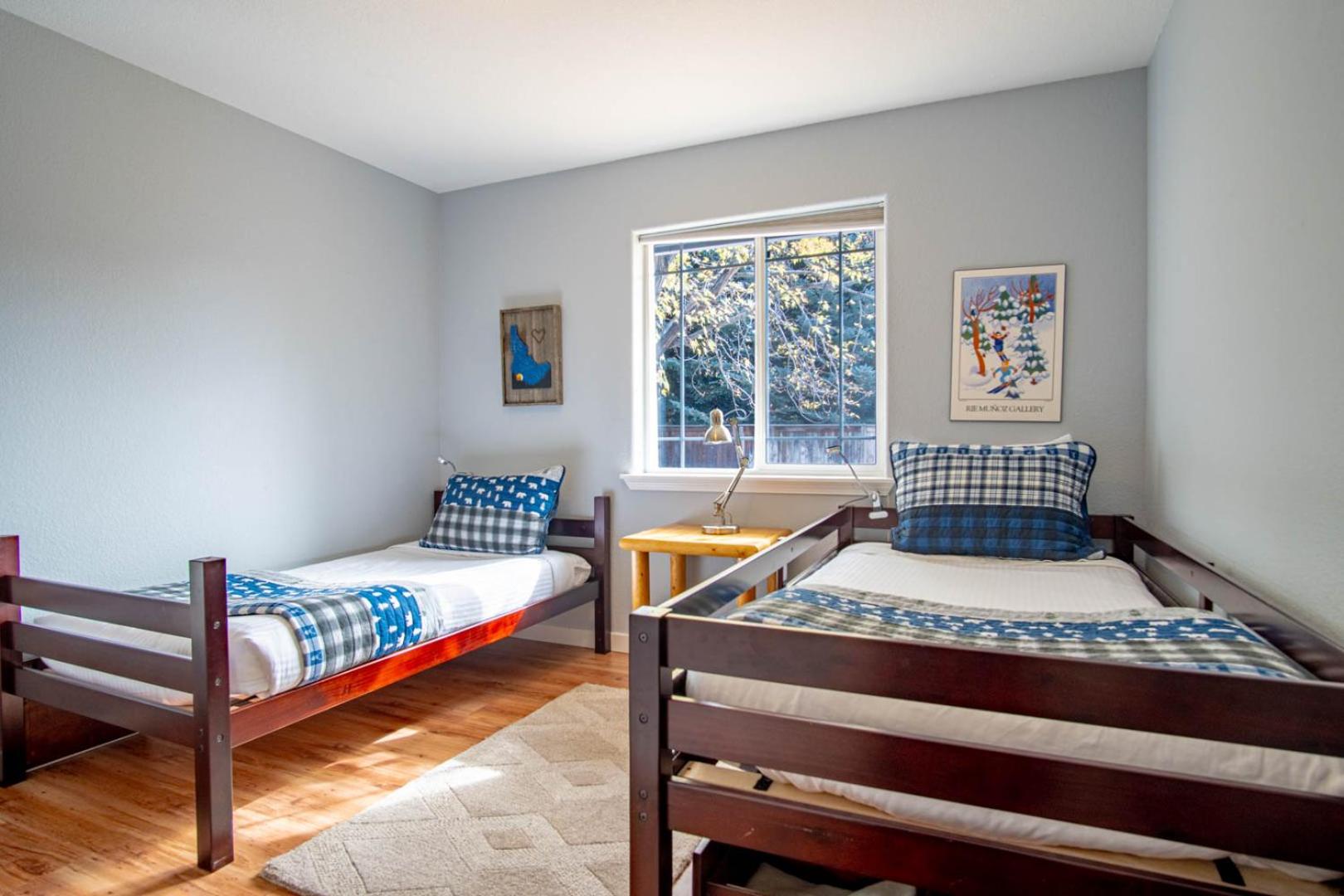 In the Heart of Hailey; PRIVATE PET-FRIENDLY 3 bedroom home with garage
