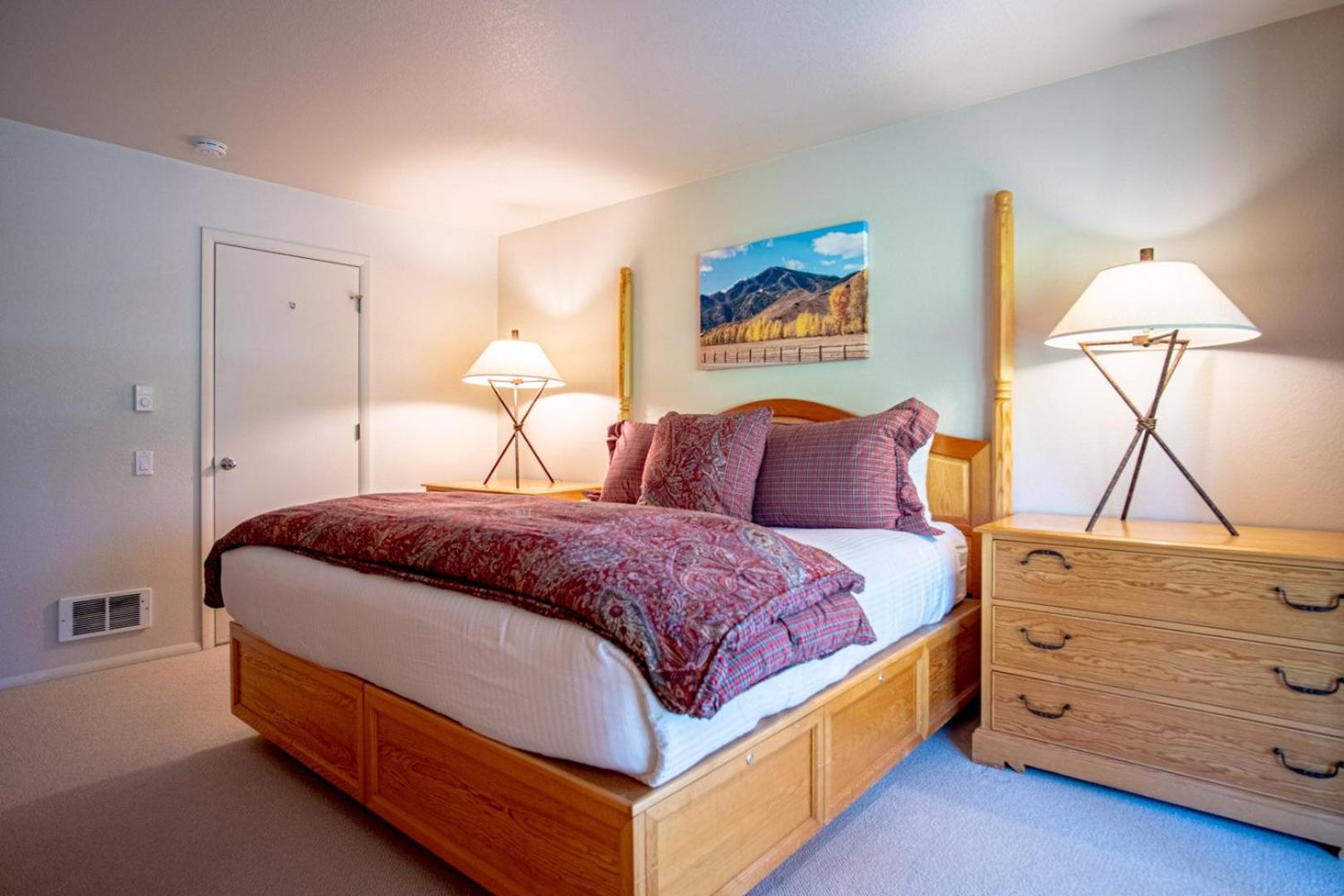 Sunburst - Golf Course Views + FREE Resort Amenities