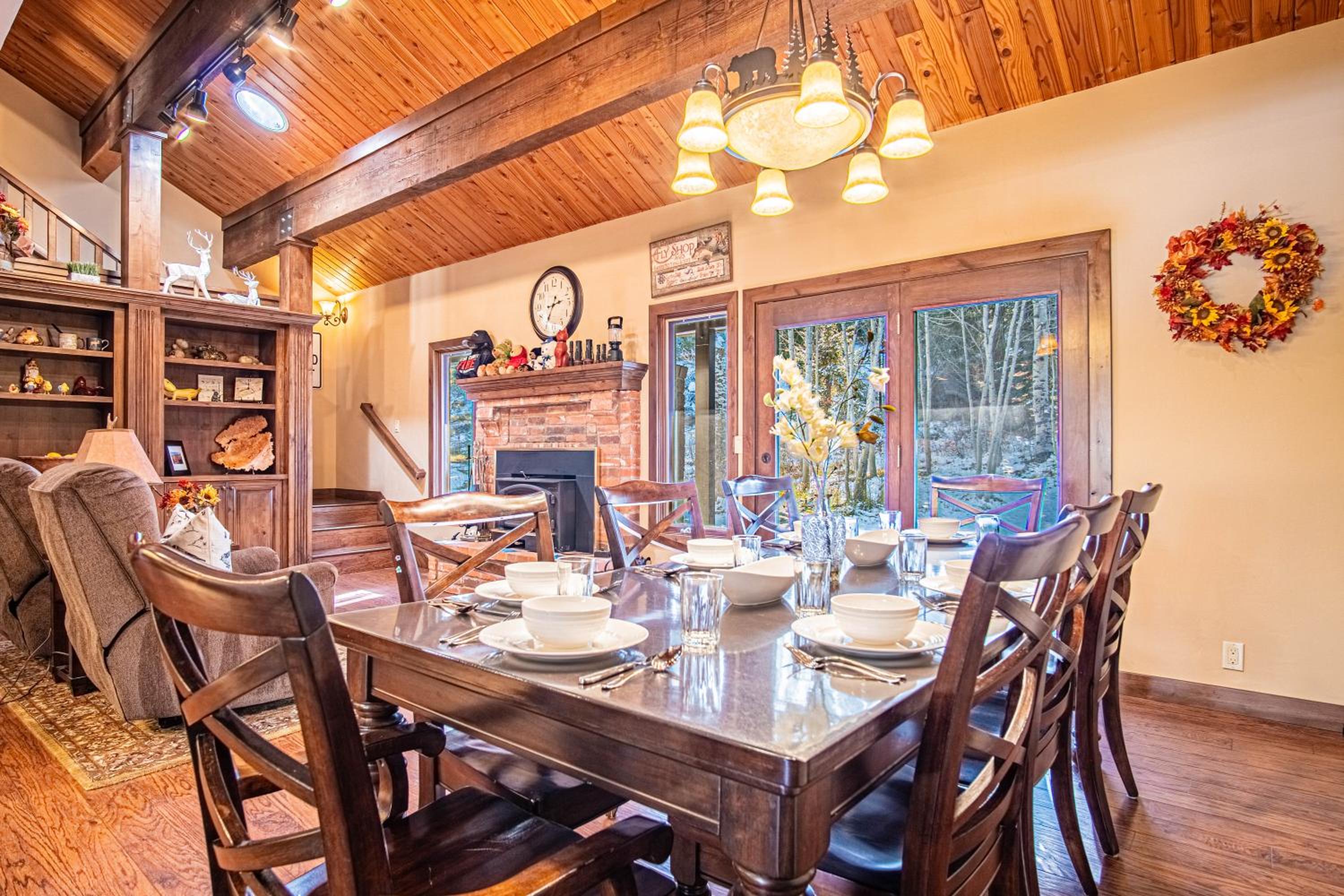 Chocolate Gulch Cabin - North of Ketchum