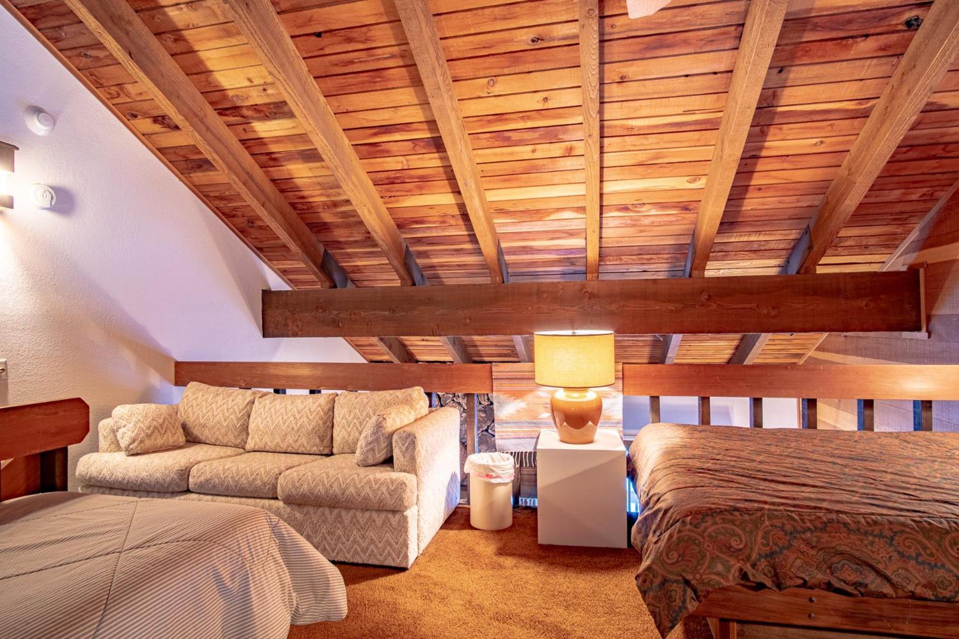 Snow Creek 1553 - Ski-in/Ski-out + Pool & Hot Tub