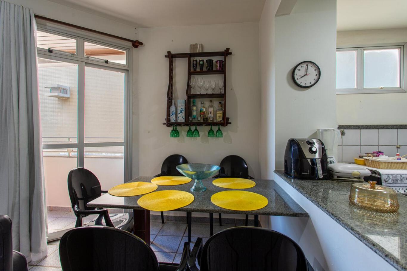 Apto Pet Friendly com Garagem na Enseada Azul