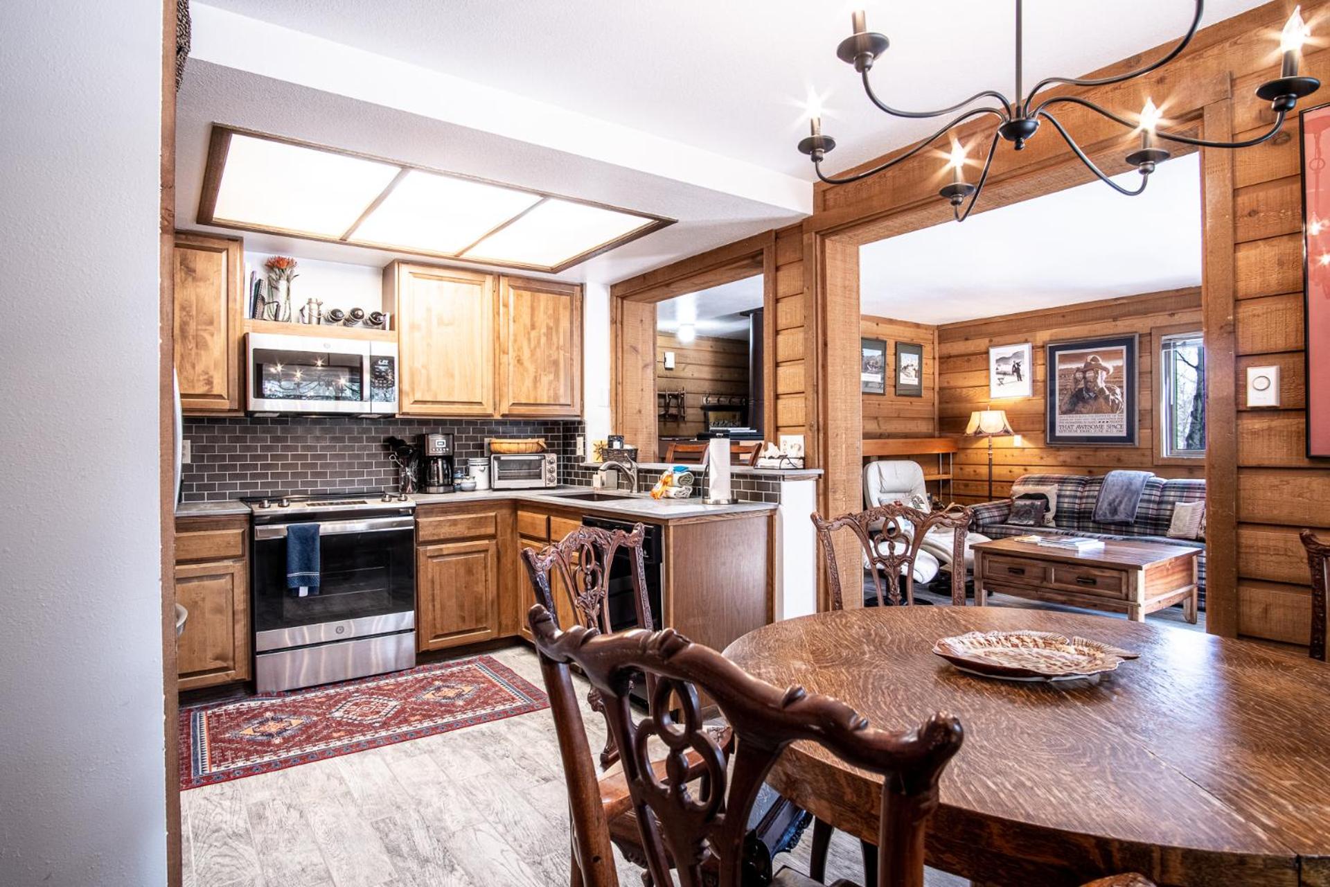 Elkhorn Bluff Condo with Community & Resort Amenities