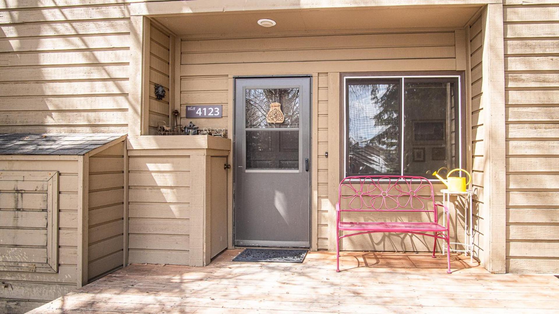 Elkhorn Bluff Condo with Community & Resort Amenities