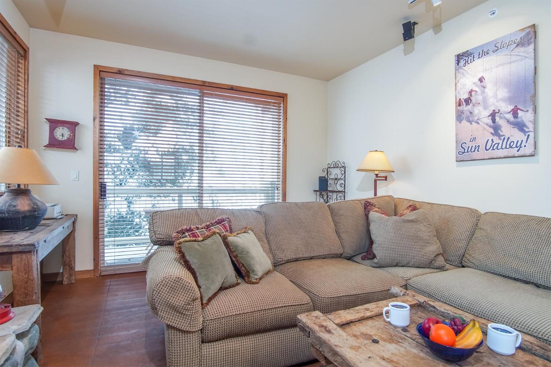 The Fields - 110 is a Cozy Mountain Condo with Access to Everything - Community Hot Tub