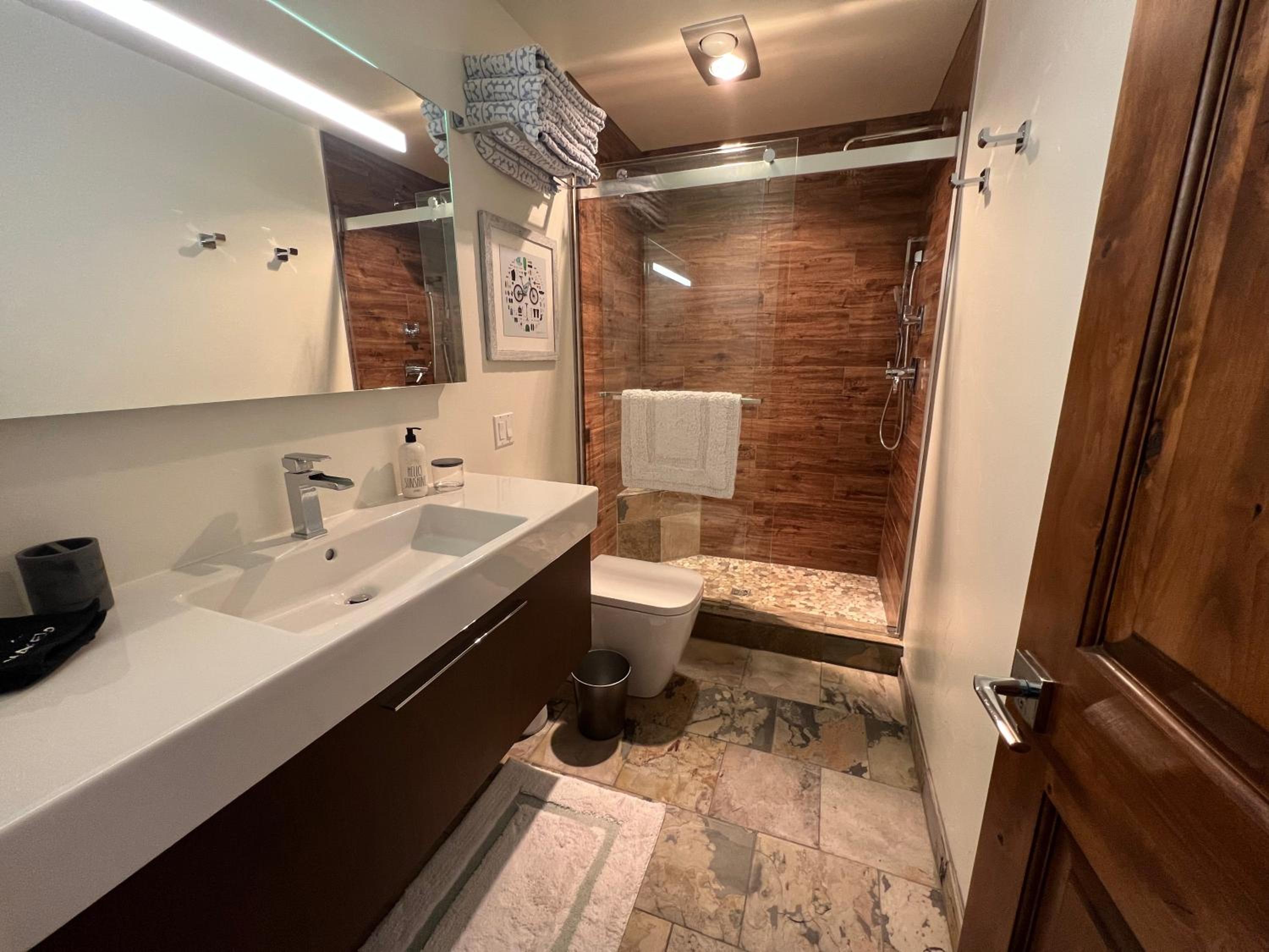 Ridge Condo - Modern Luxury Condo w/Resort Amenities