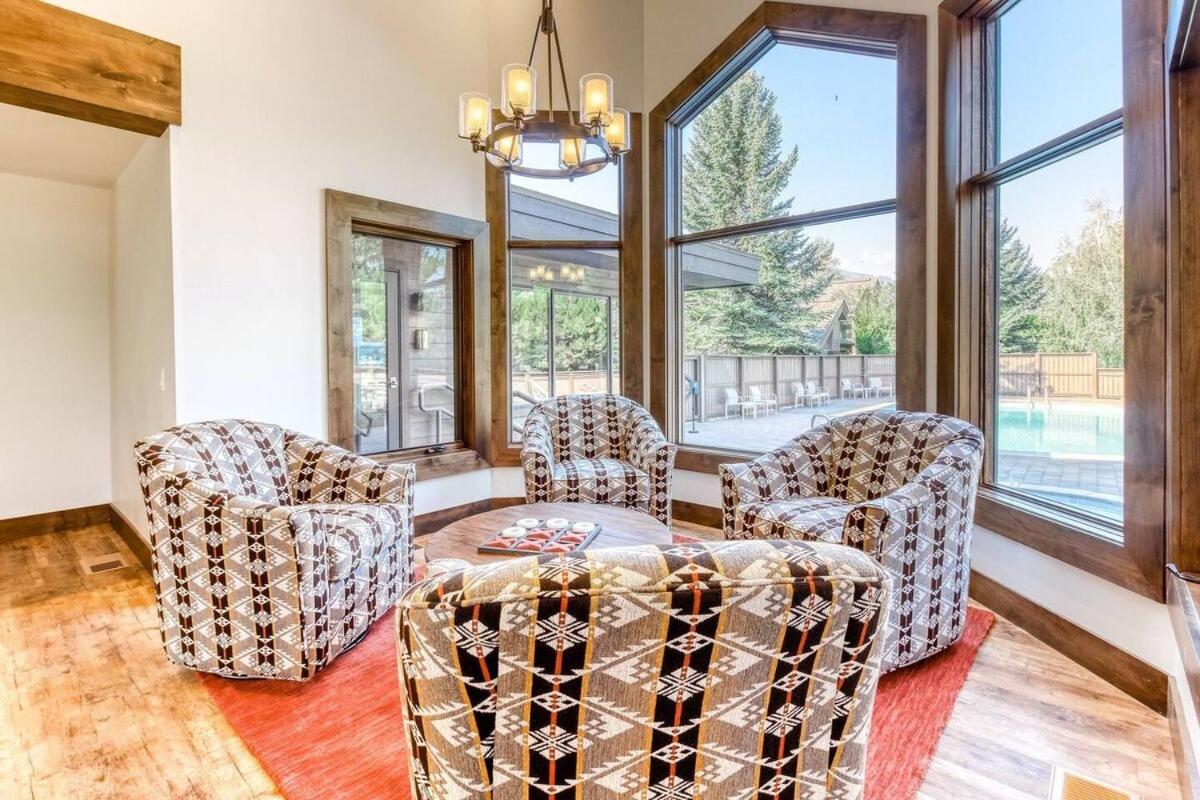 Snow Creek 1554 - Ski-in/Ski-out + Pool & Hot Tub