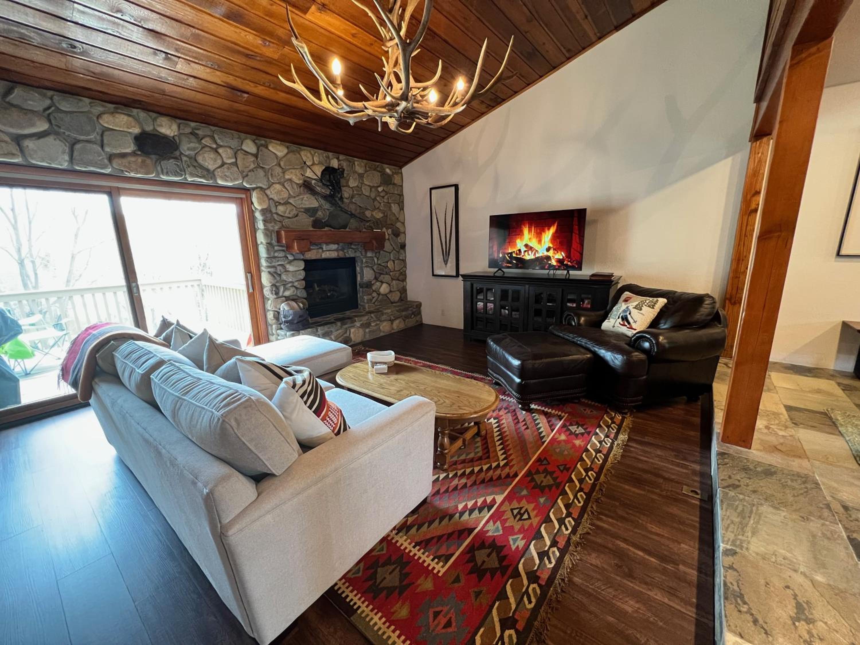 Ridge Condo - Modern Luxury Condo w/Resort Amenities
