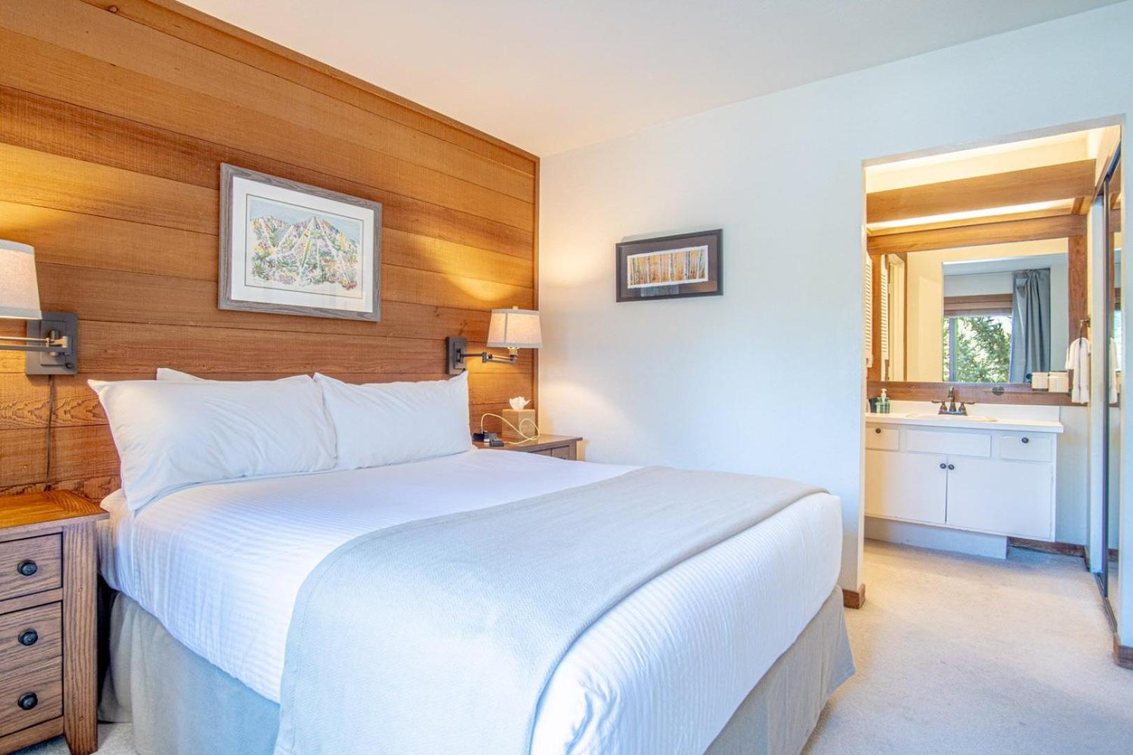 Snow Creek 1541 - Ski-in/Ski-out + Pool & Hot Tub