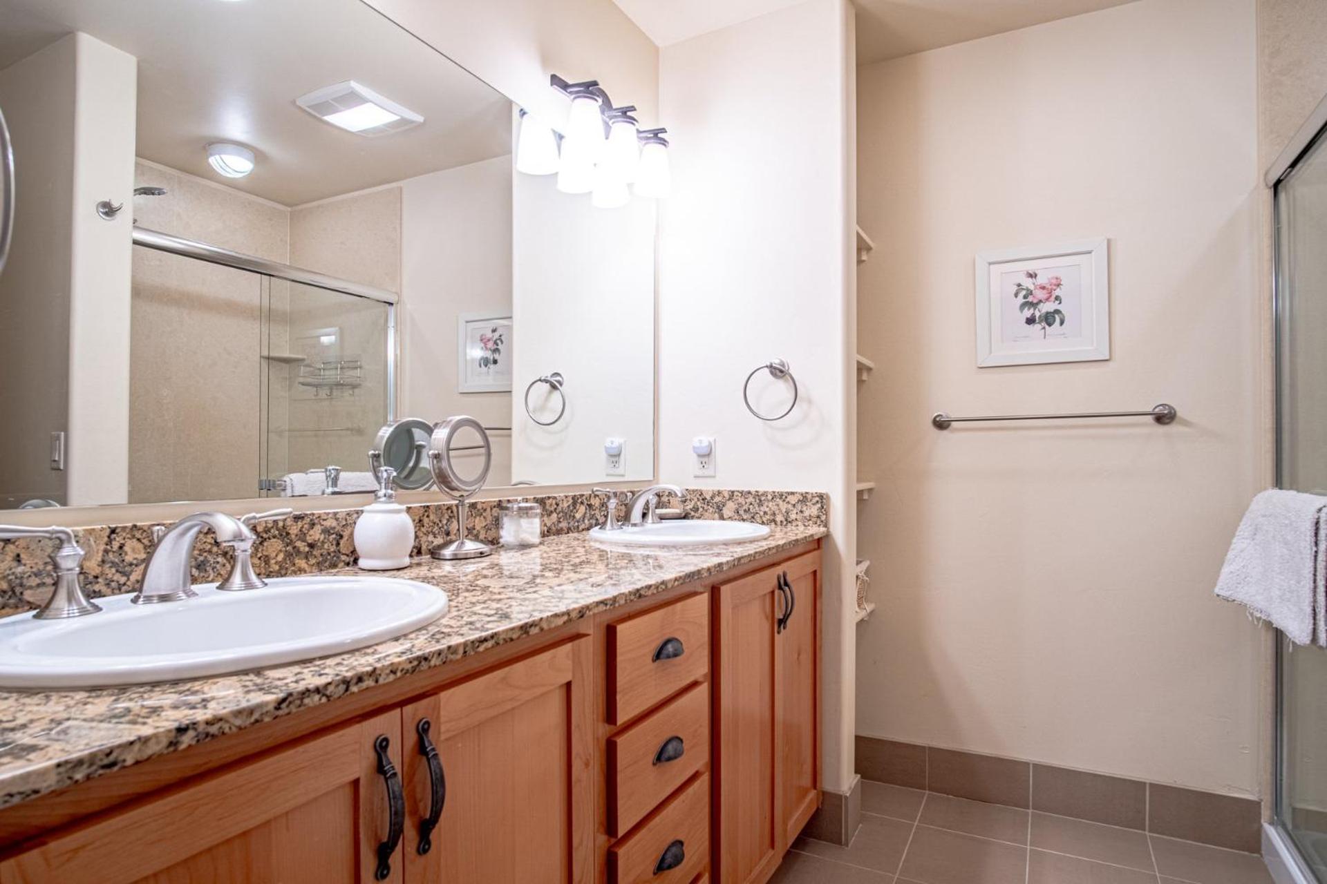 2BD Sweetwater Condo - Community Park, Pool + Hot Tub
