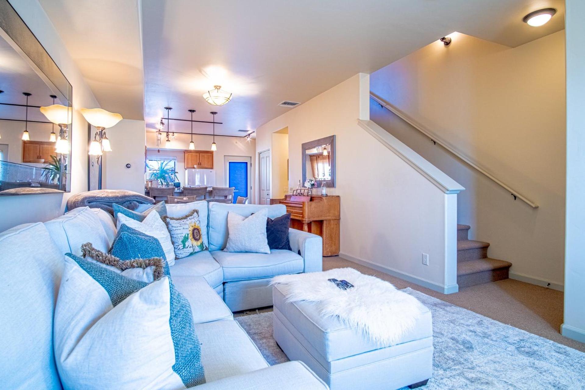 2BD Sweetwater Condo - Community Park, Pool + Hot Tub