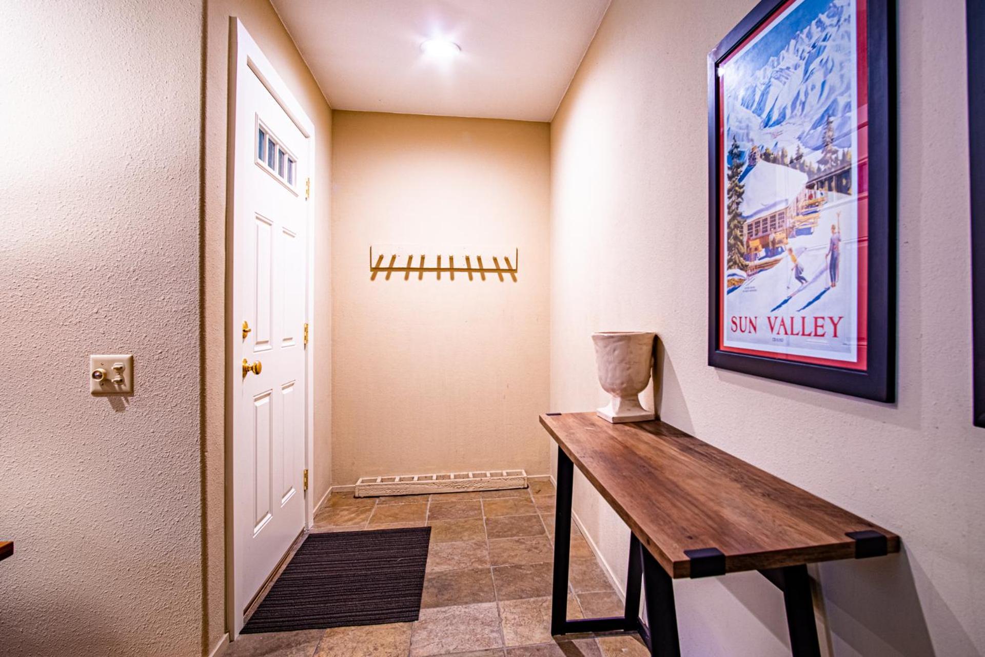 SV145 - Walk to Lifts & Town - Hot Tub & Pool
