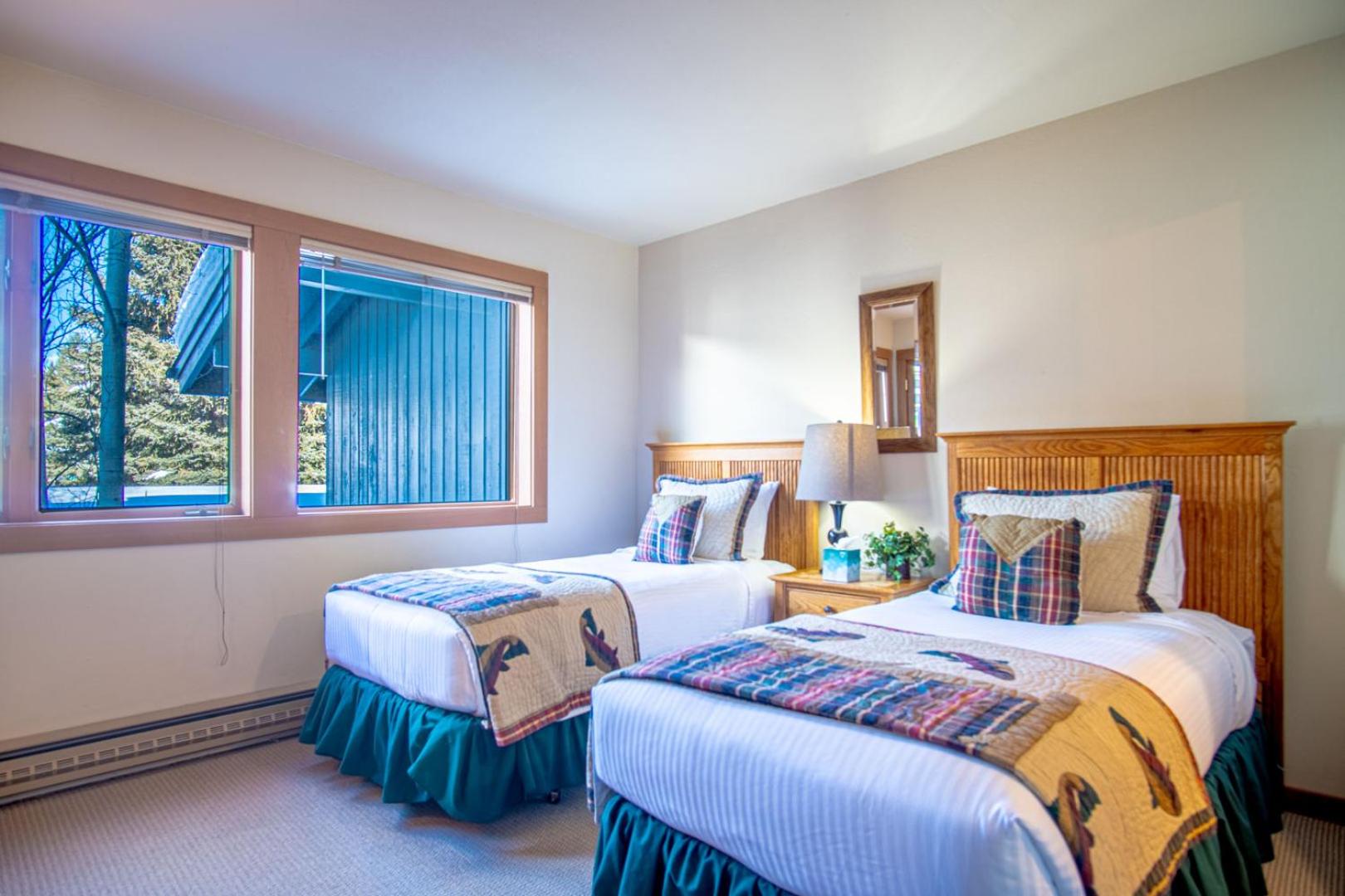 Stonehenge Condo - Nr Ski Lifts & Downtown!