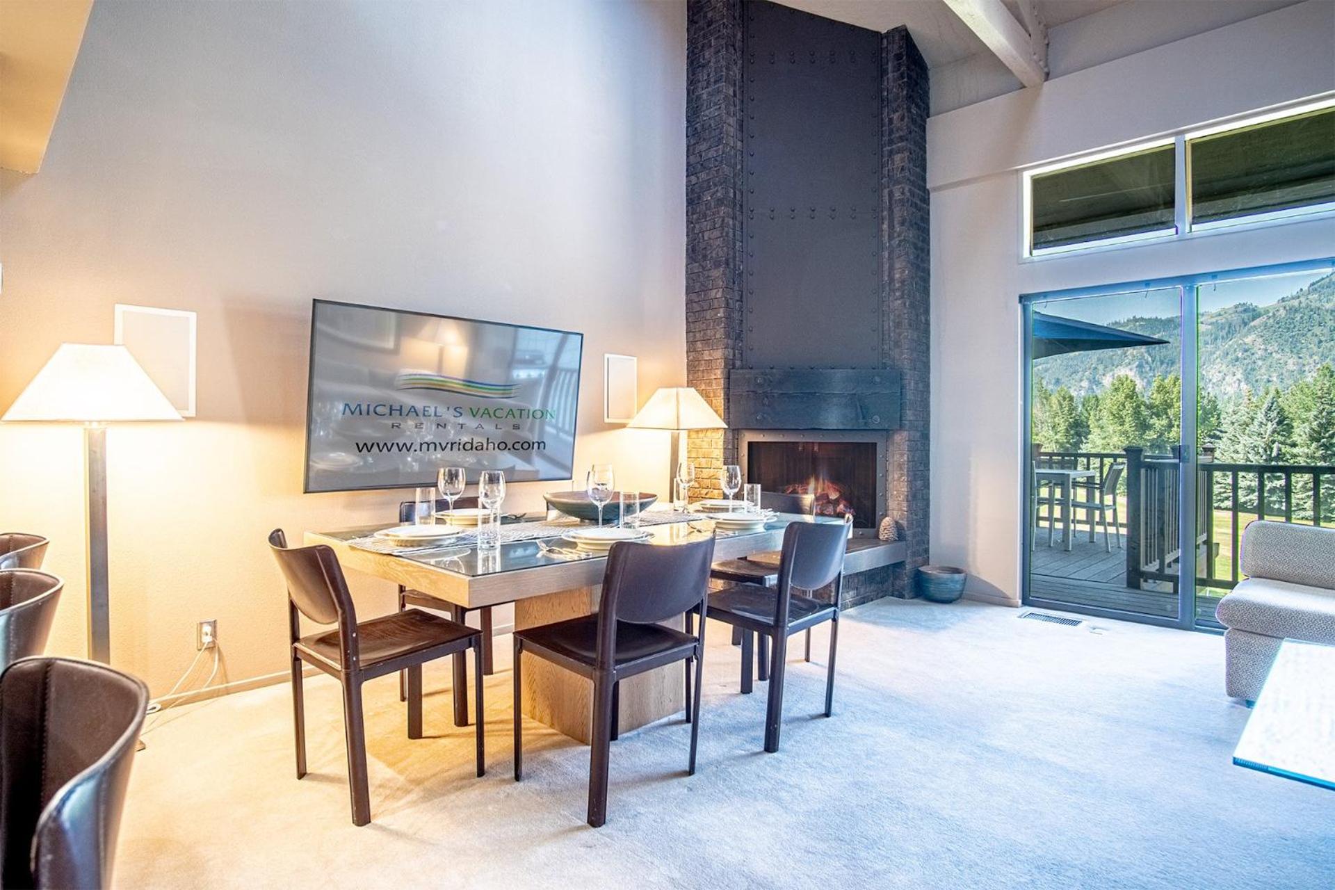 Bigwood B14 - Prime Location + Big Bald Mountain Views!