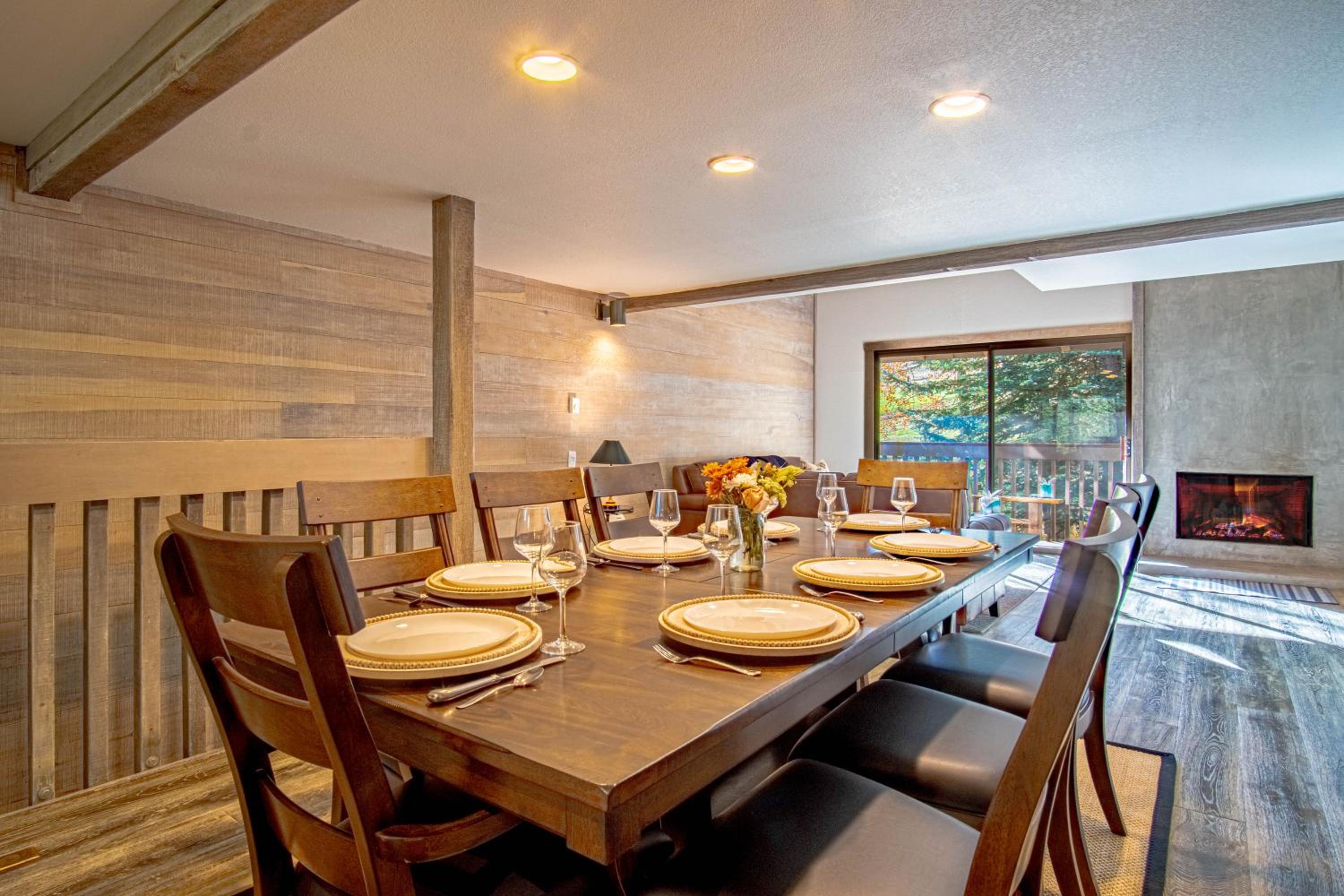Snow Creek 1554 - Ski-in/Ski-out + Pool & Hot Tub
