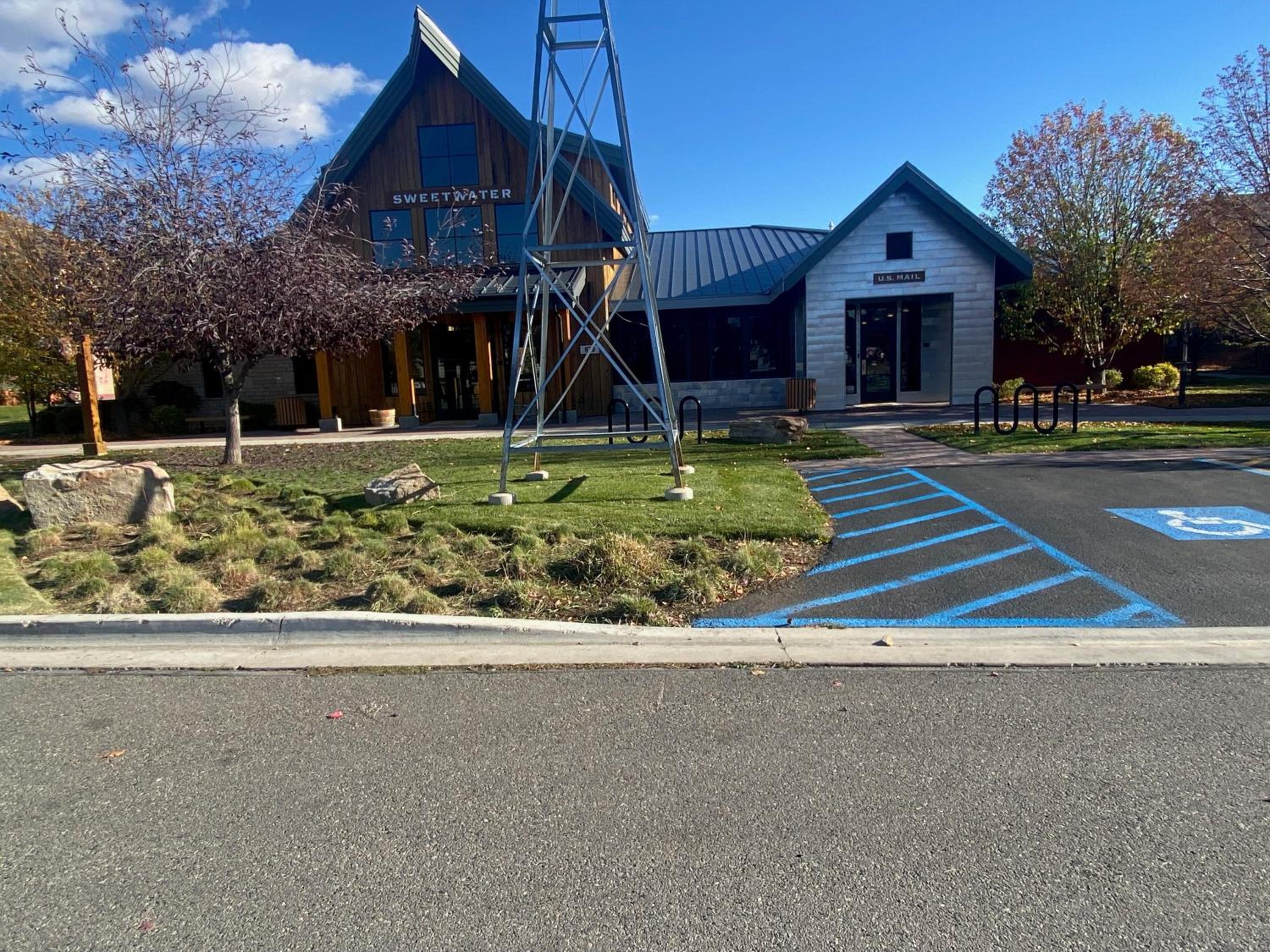 2BD Sweetwater Condo - Community Park, Pool + Hot Tub