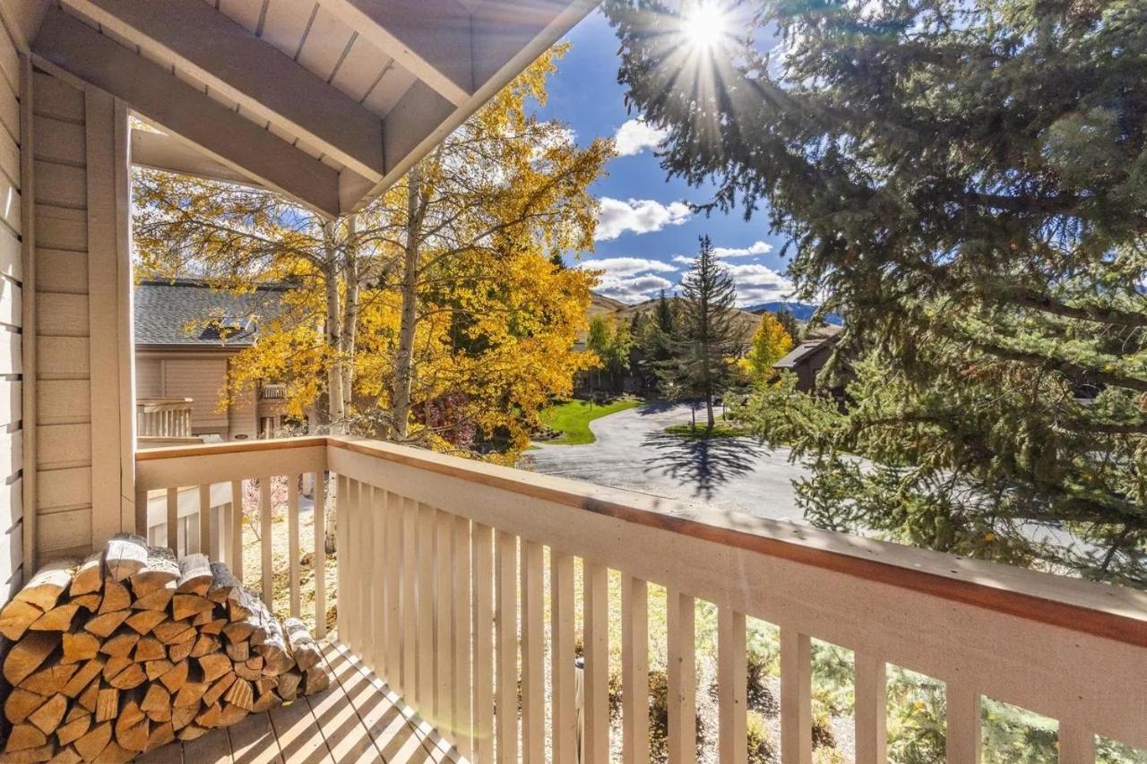 Snow Creek 1541 - Ski-in/Ski-out + Pool & Hot Tub