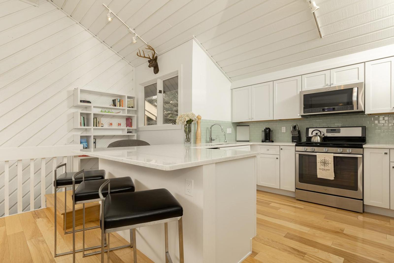 Sunburst in Sun Valley! Modern Family Getaway in Elkhorn