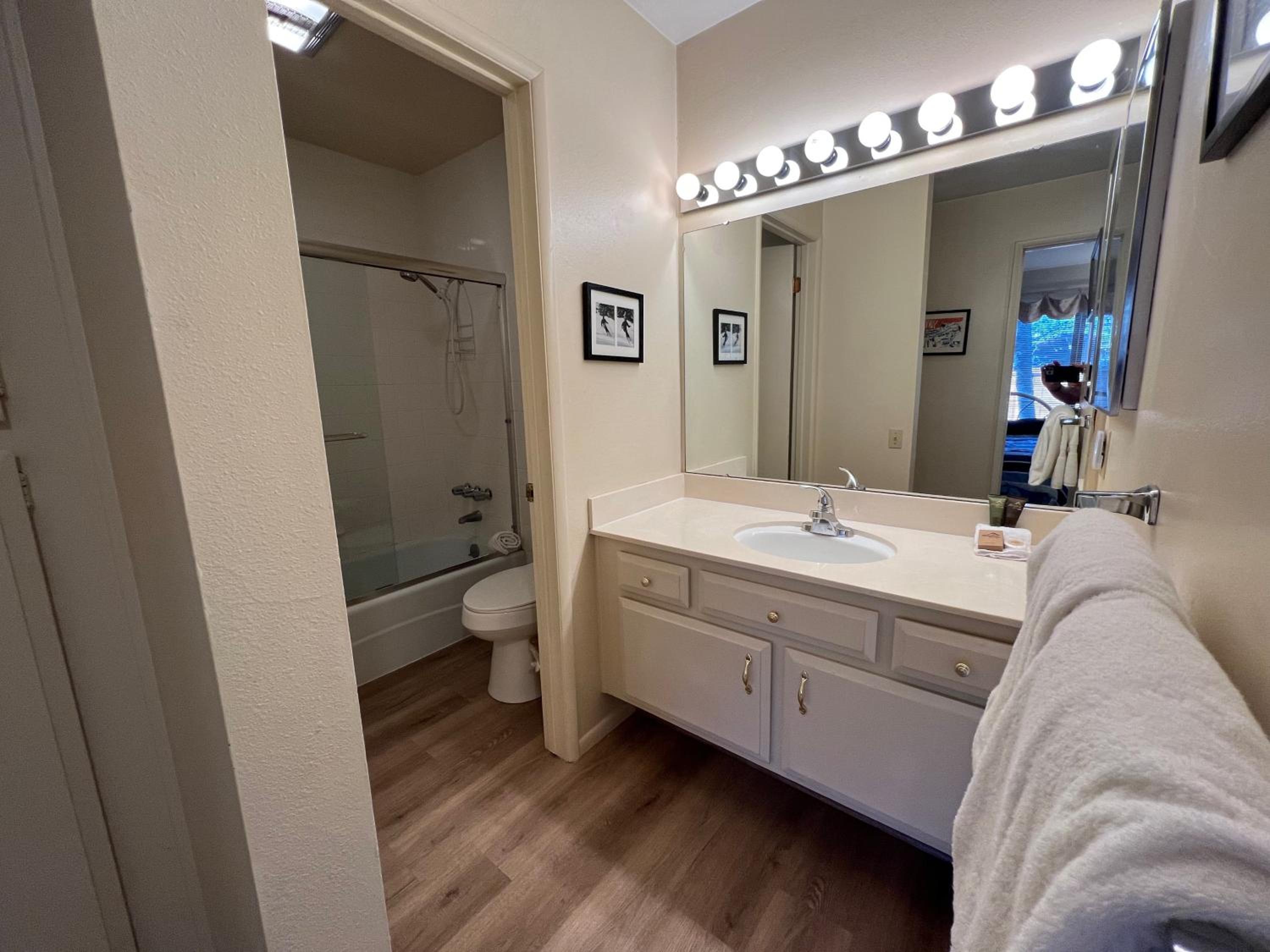 SV153 - Walk to Lifts & Town - Hot Tub & Pool