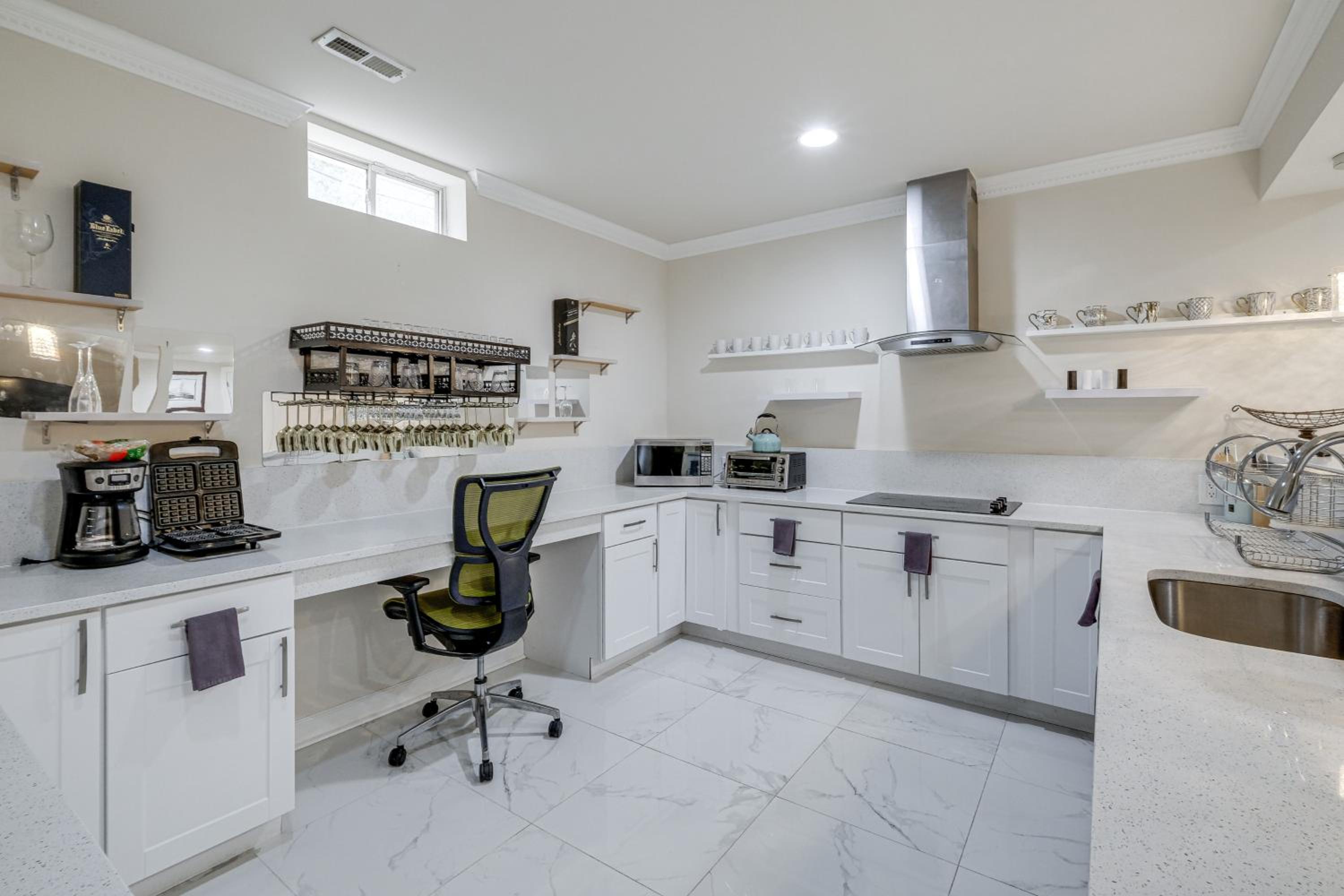 Family-Friendly Home with Foosball in Silver Spring!
