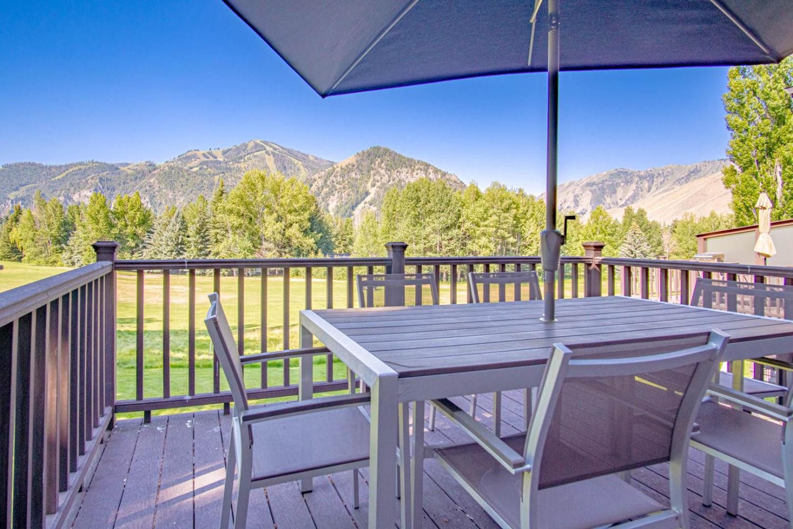 Bigwood B14 - Prime Location + Big Bald Mountain Views!