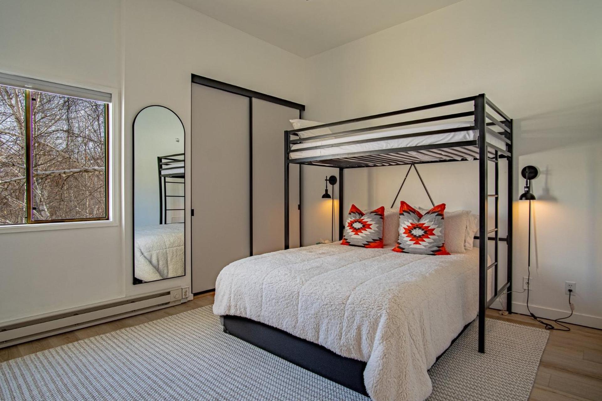 Indian Springs Oasis - Near Ski Slopes & Resort Amenities