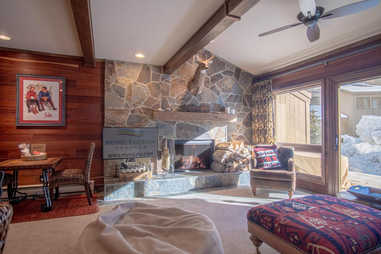 Ski-in/Ski-out to Baldy + Outdoor Pool