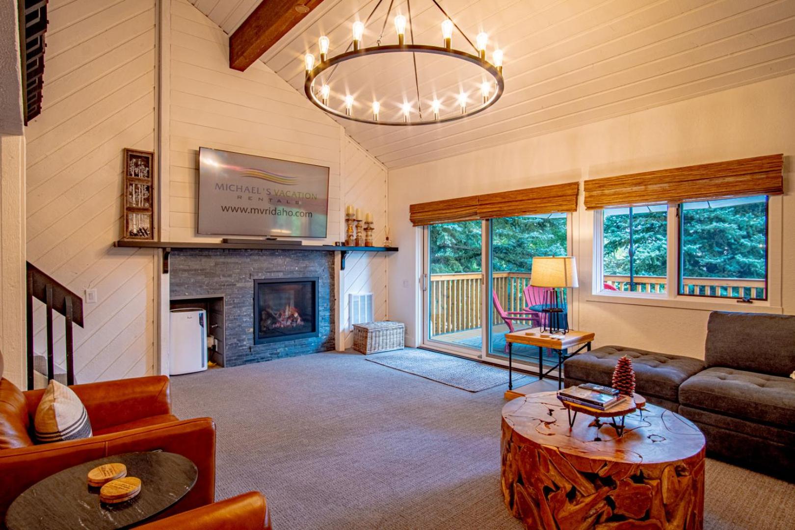 Sunburst 33 - 3BD + Loft + Resort Amenities