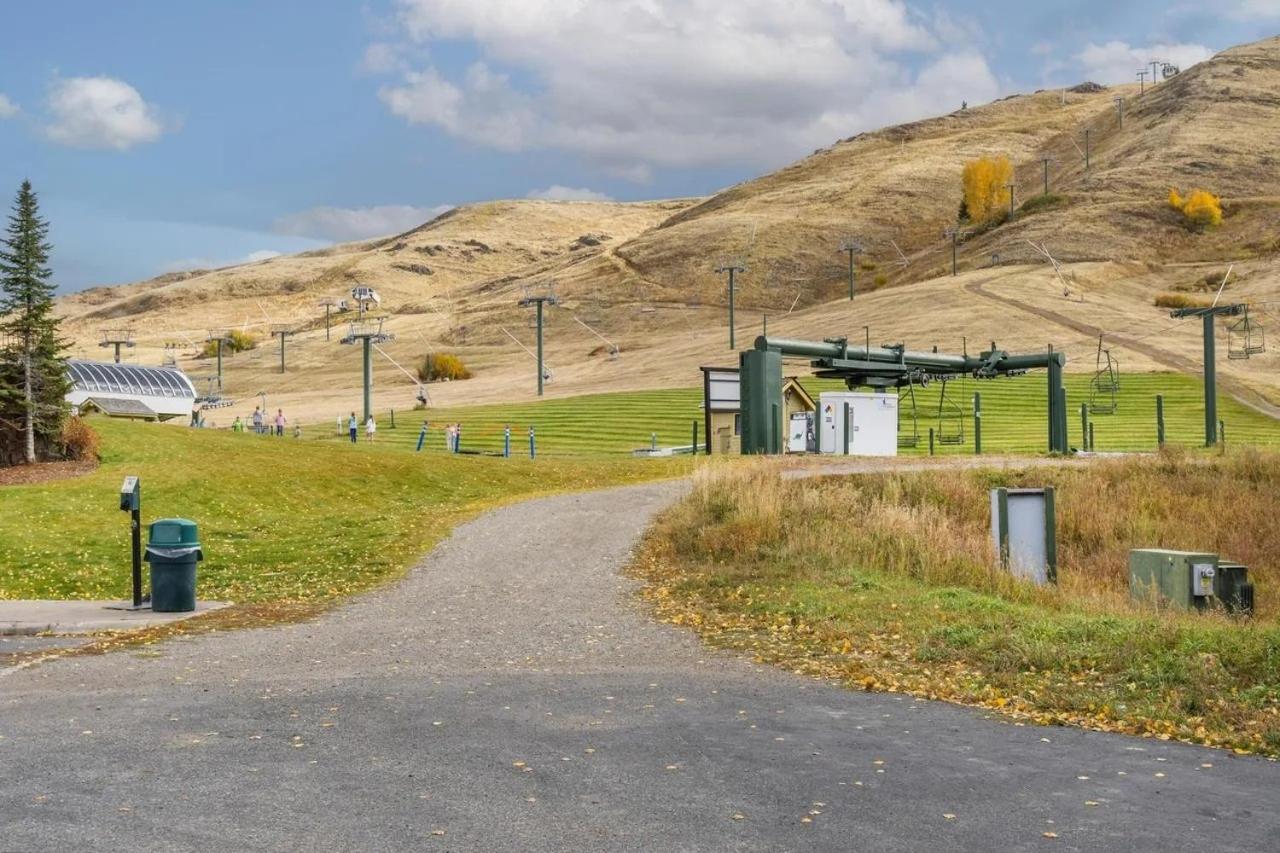 Snow Creek 1541 - Ski-in/Ski-out + Pool & Hot Tub