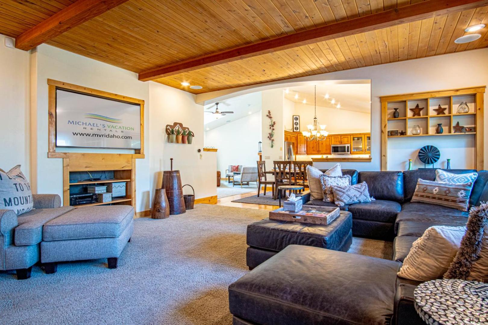Cranbrook Cottage - Family Home + Hot Tub + Pool Table