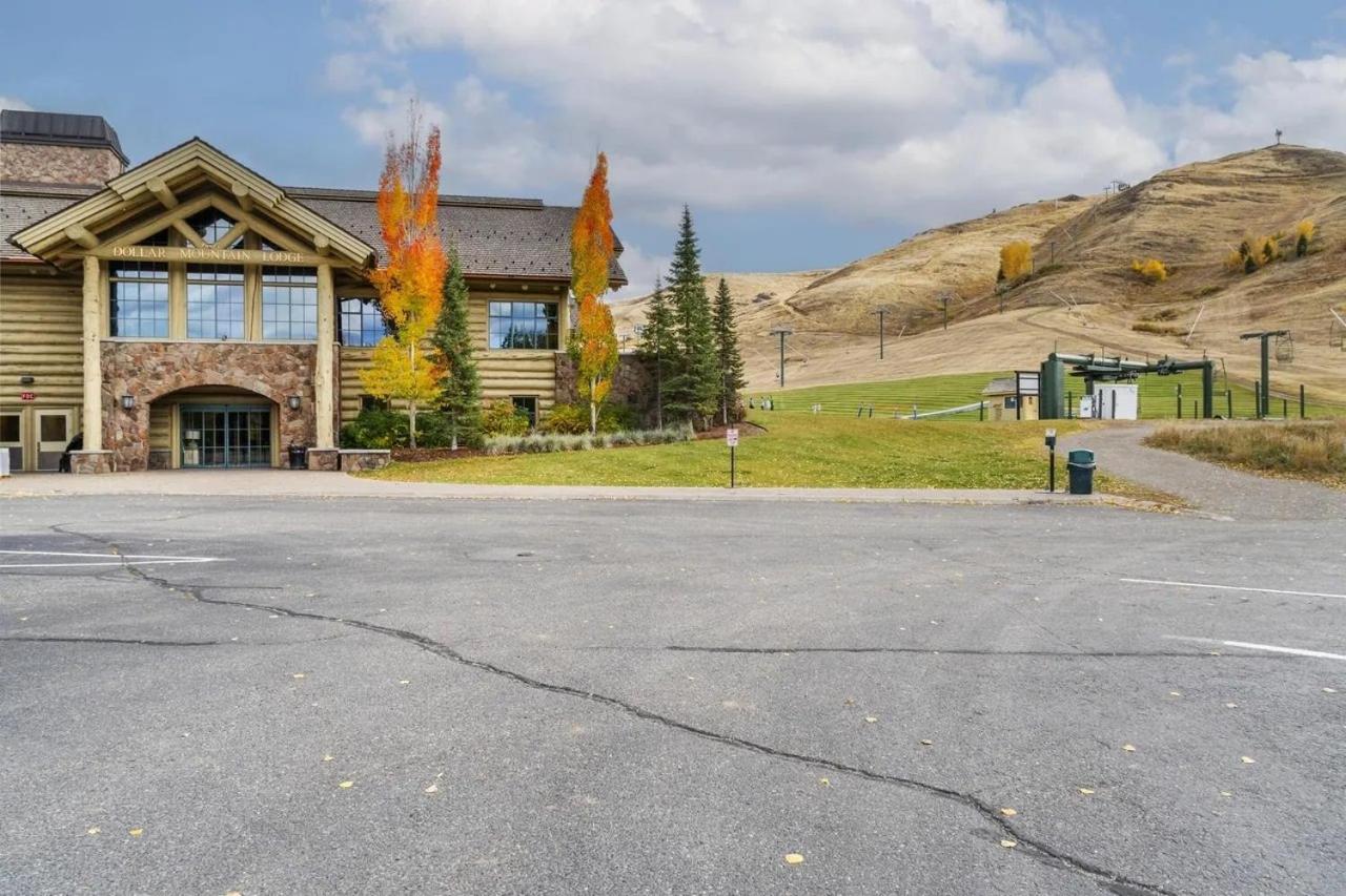 Snow Creek 1541 - Ski-in/Ski-out + Pool & Hot Tub