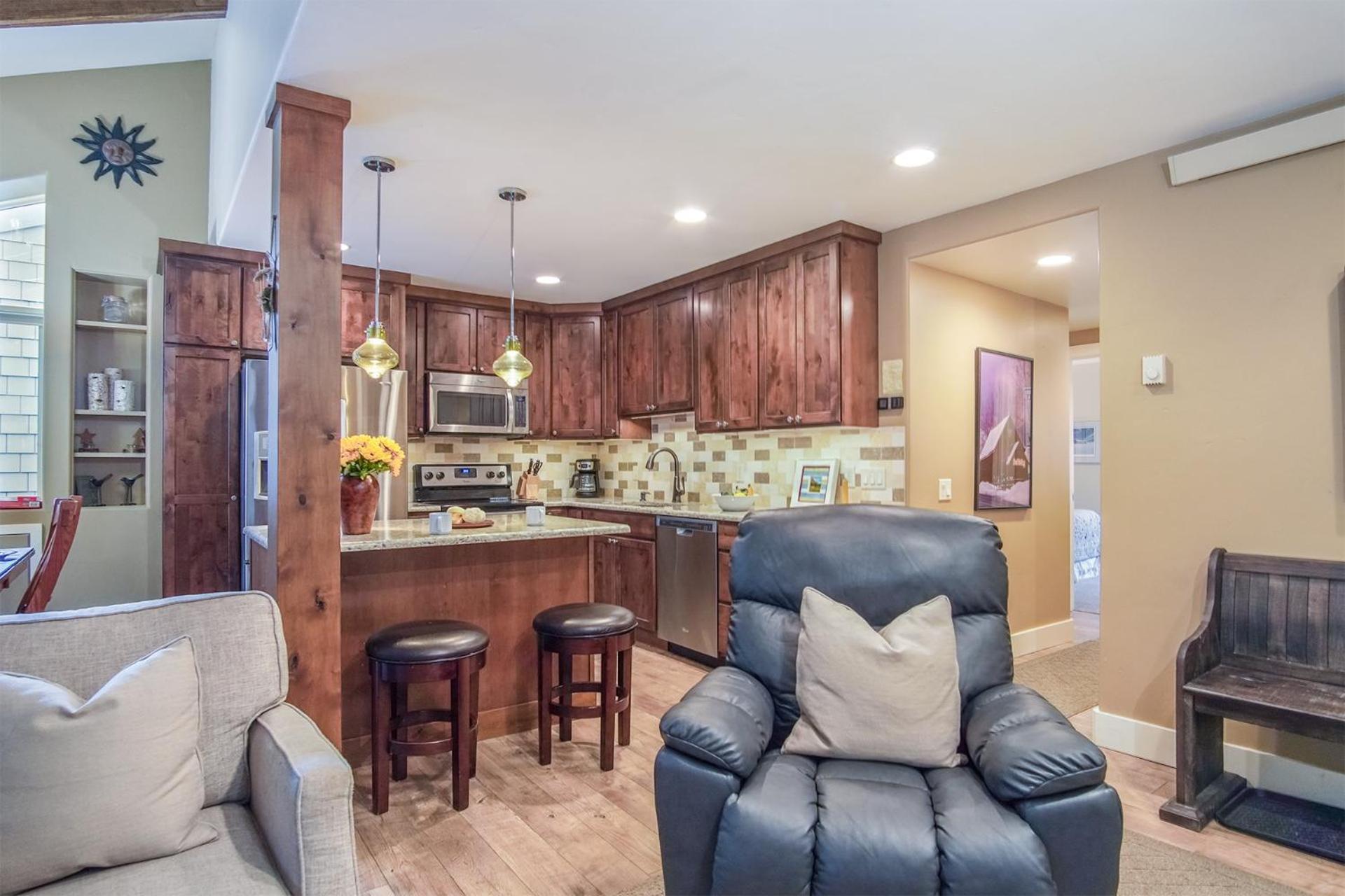 SV140 - Walk to Lifts & Town - Hot Tub & Pool