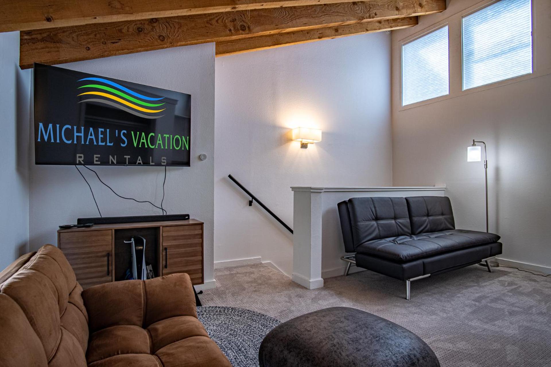 Downtown Ketchum Condo - Walk to Ski Lifts!