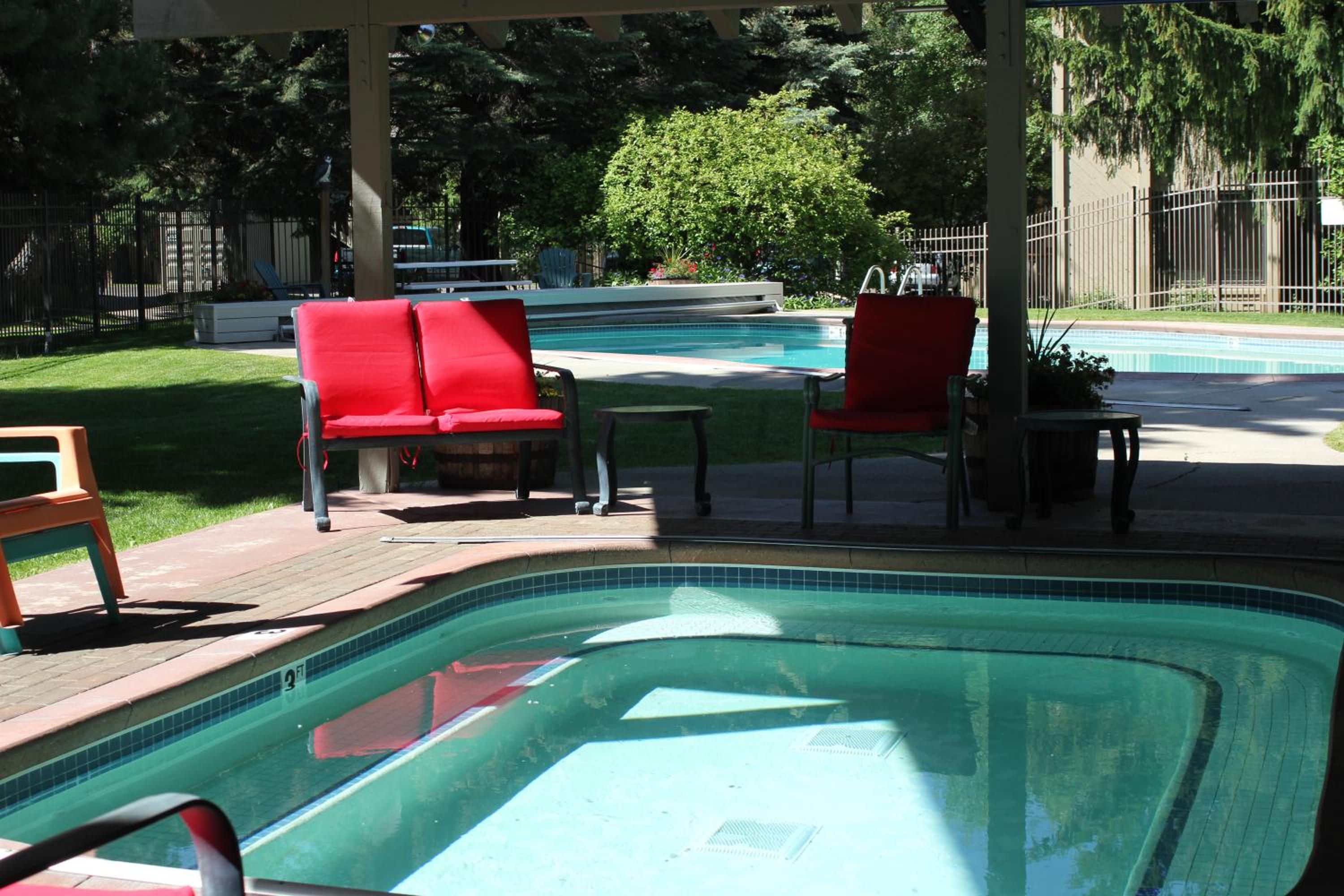 SV140 - Walk to Lifts & Town - Hot Tub & Pool