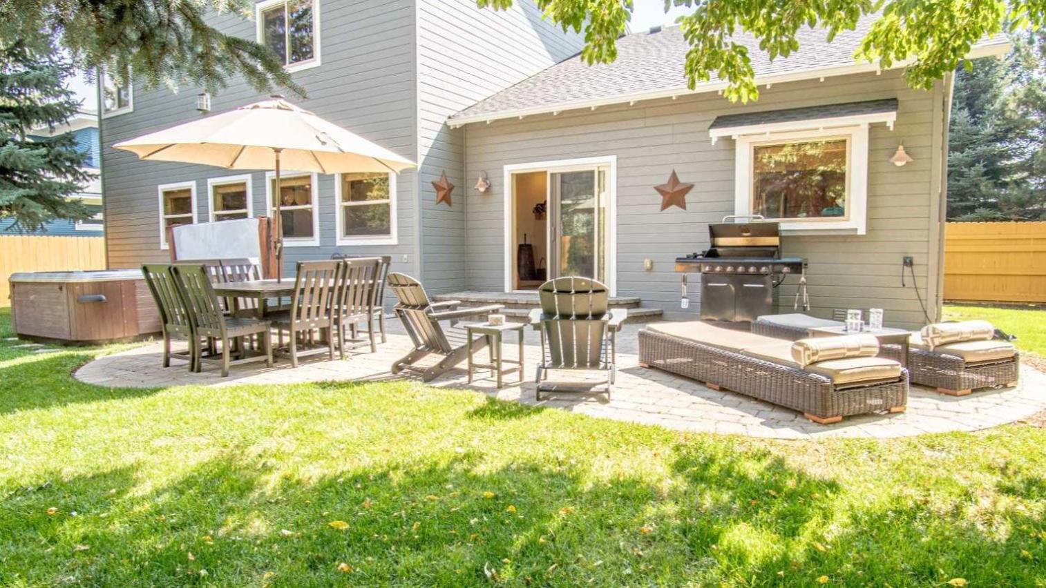 Cranbrook Cottage - Family Home + Hot Tub + Pool Table