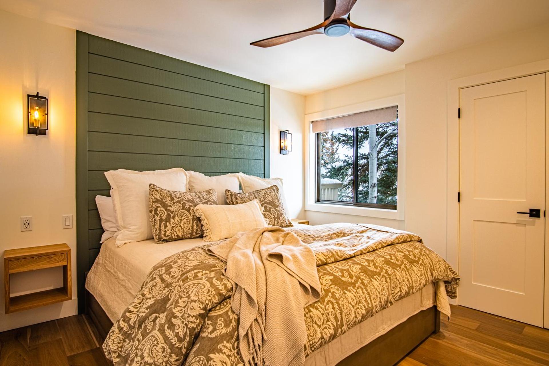 Classy, contemporary, cozy, Sun Valley con with Community & Resort Amenities