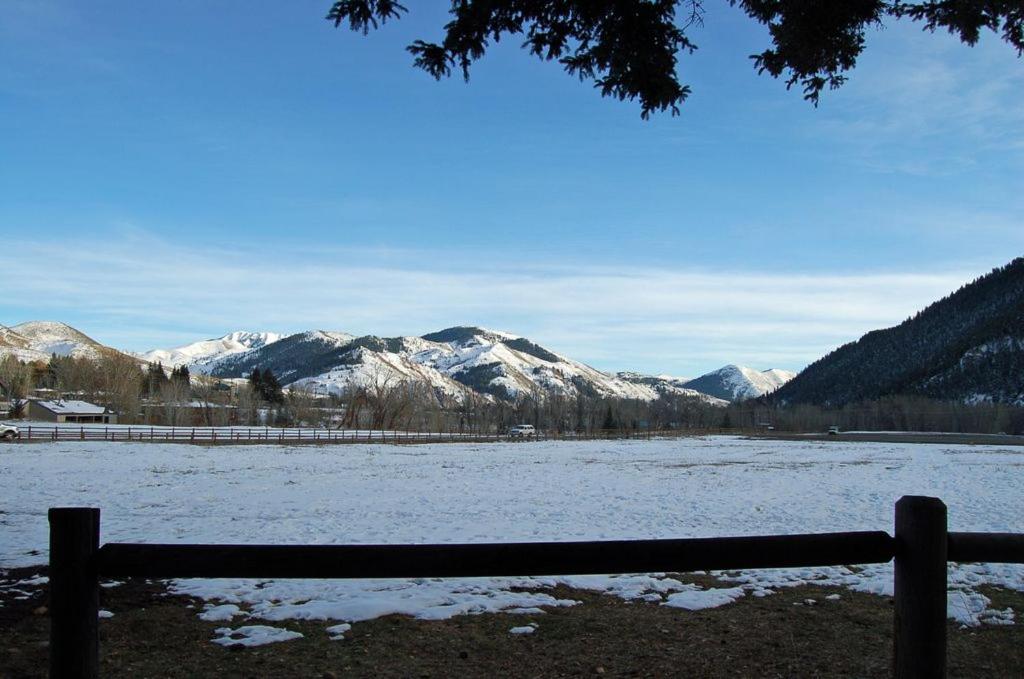 SV140 - Walk to Lifts & Town - Hot Tub & Pool