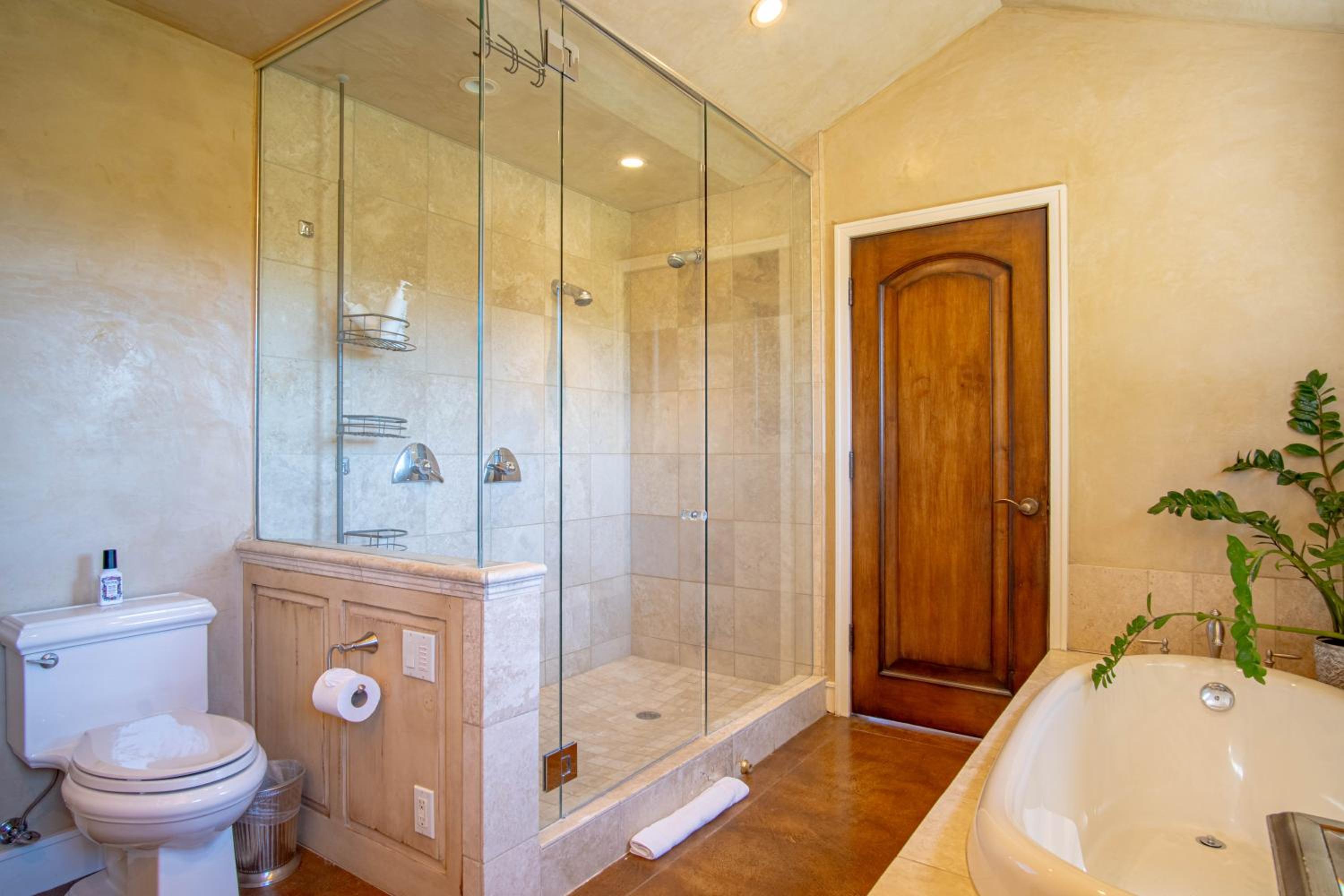 Chateau Du Soleil- Luxury Home near Ski Lifts & Downtown Ketchum!