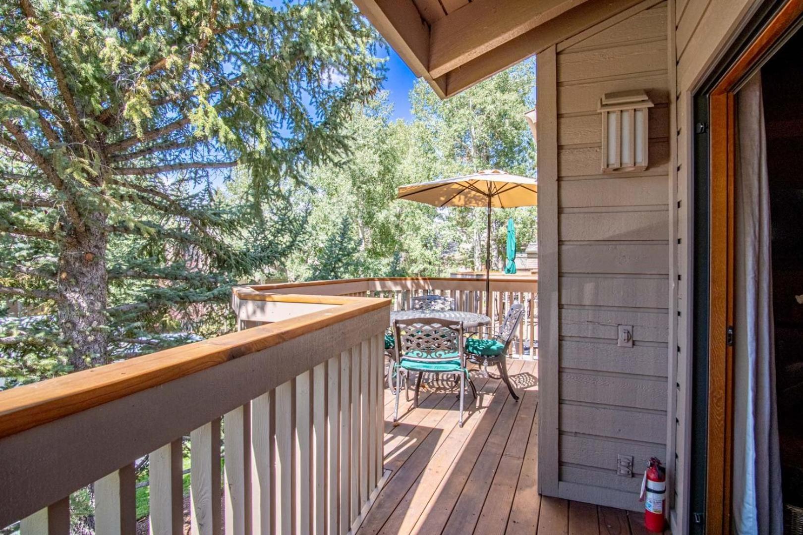 Snow Creek 1541 - Ski-in/Ski-out + Pool & Hot Tub