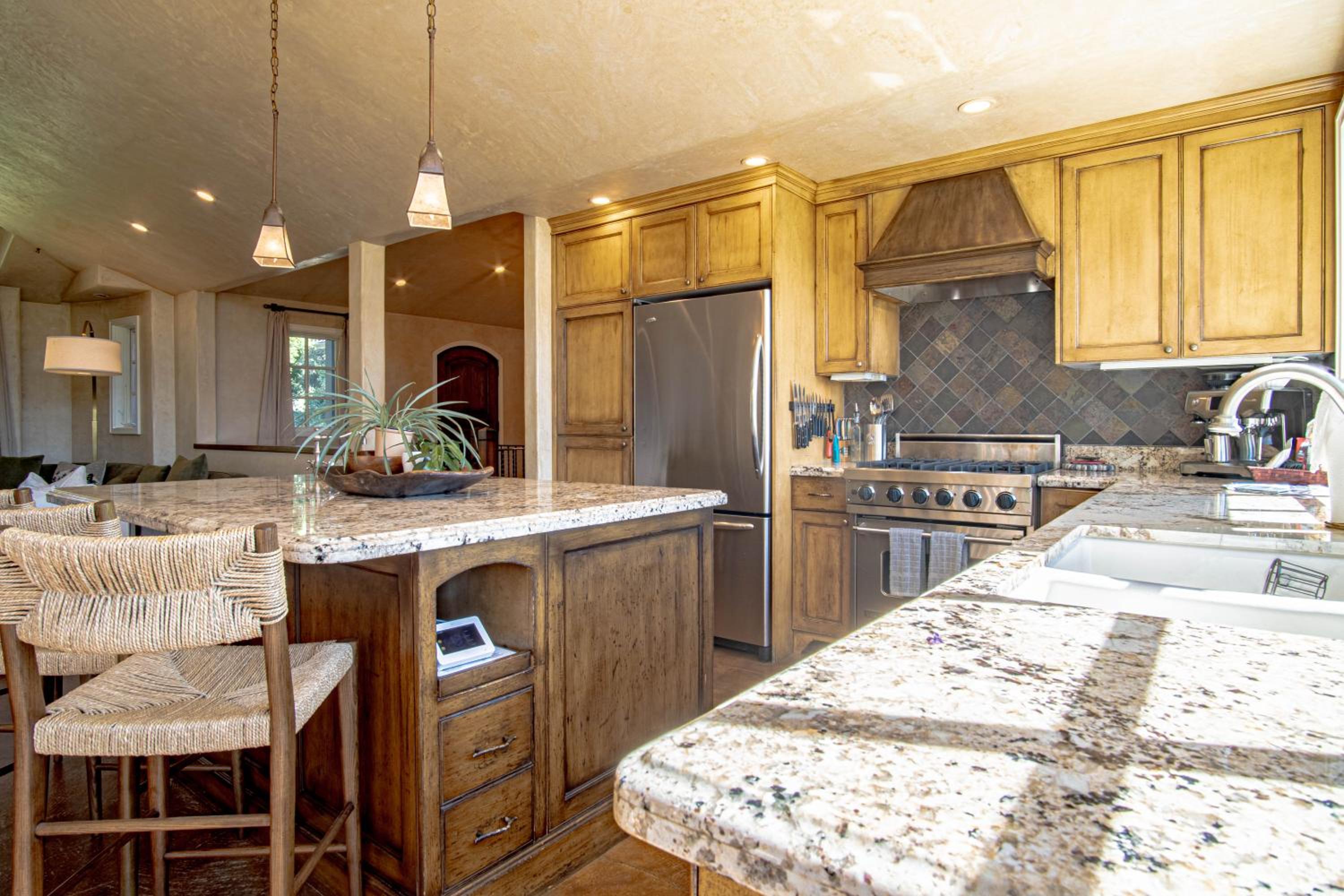 Chateau Du Soleil- Luxury Home near Ski Lifts & Downtown Ketchum!