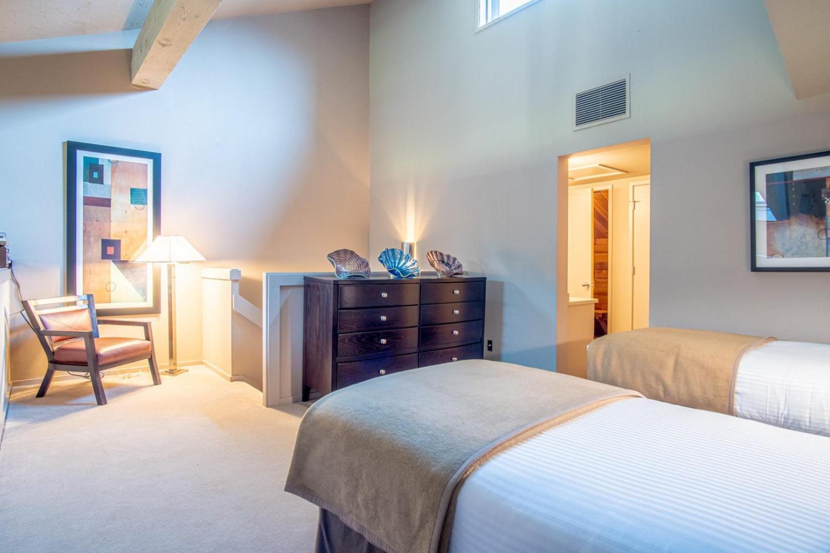 Bigwood B14 - Prime Location + Big Bald Mountain Views!